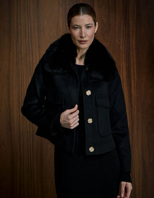 CASACO LINDA MADRE REINA LÃ COM PELE PRETO