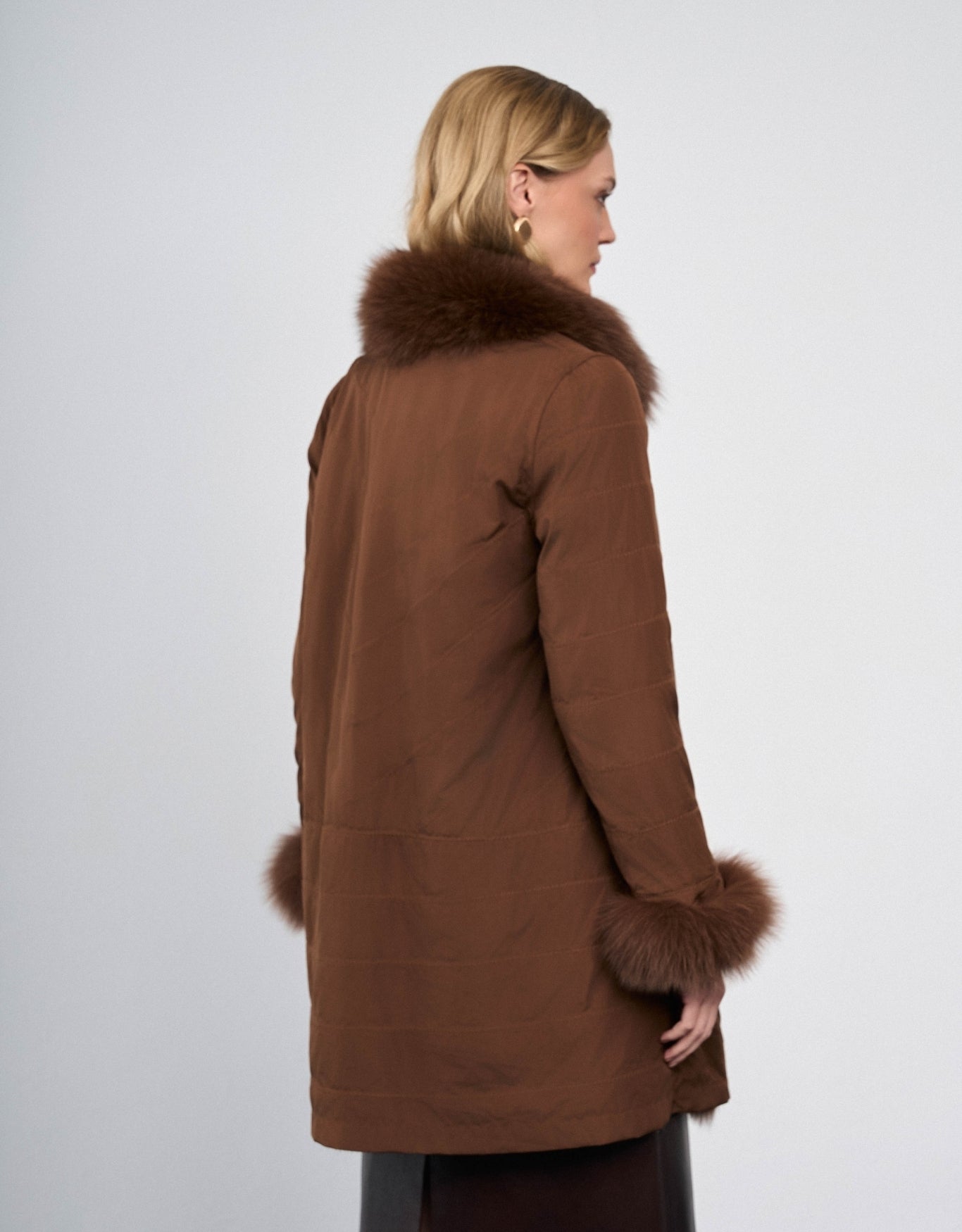 CASACO LONGO DUPLA FACE MADRE REINA PELE COFFEE