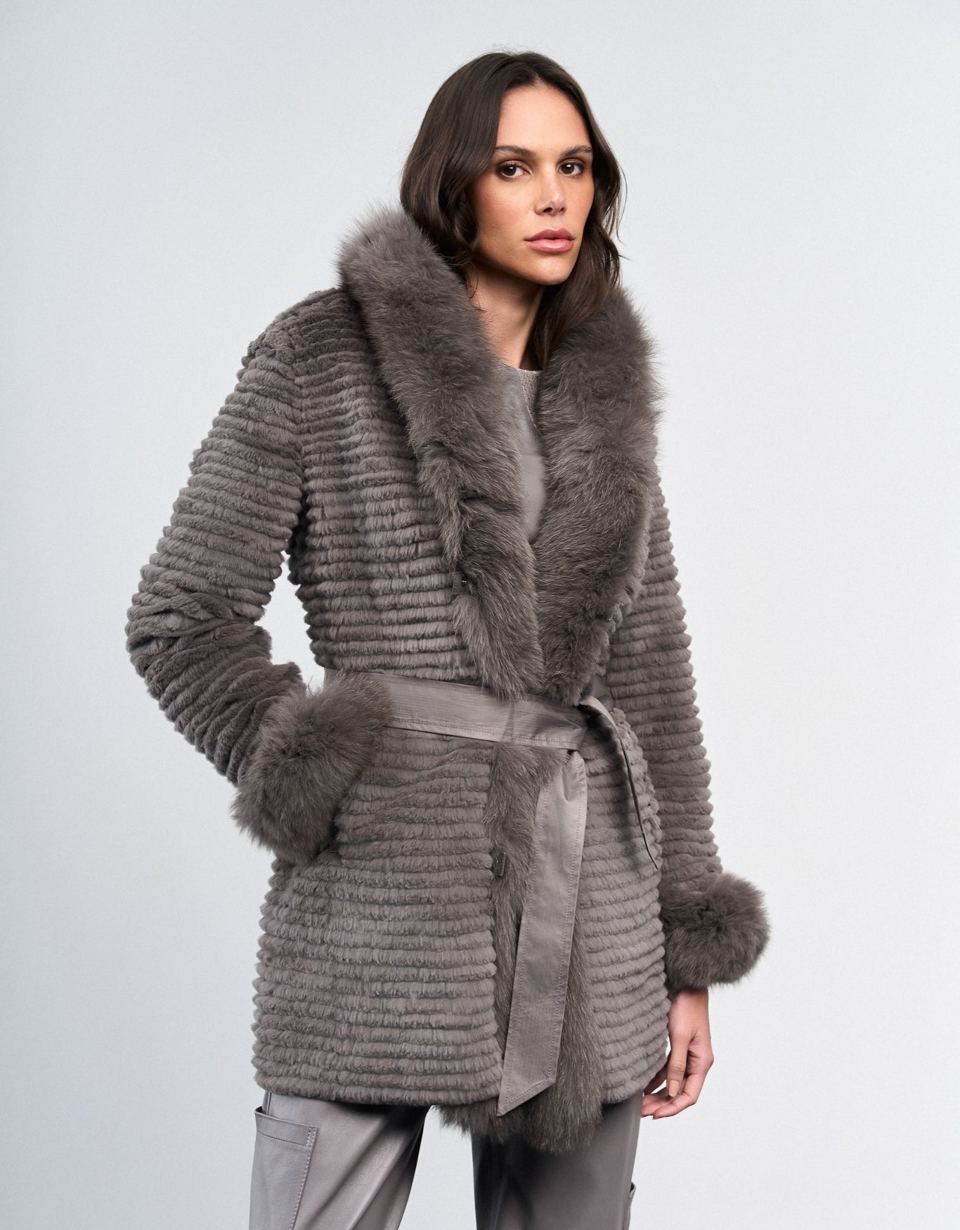 CASACO LONGO STRIPE MADRE REINA PELE CALM GRAY