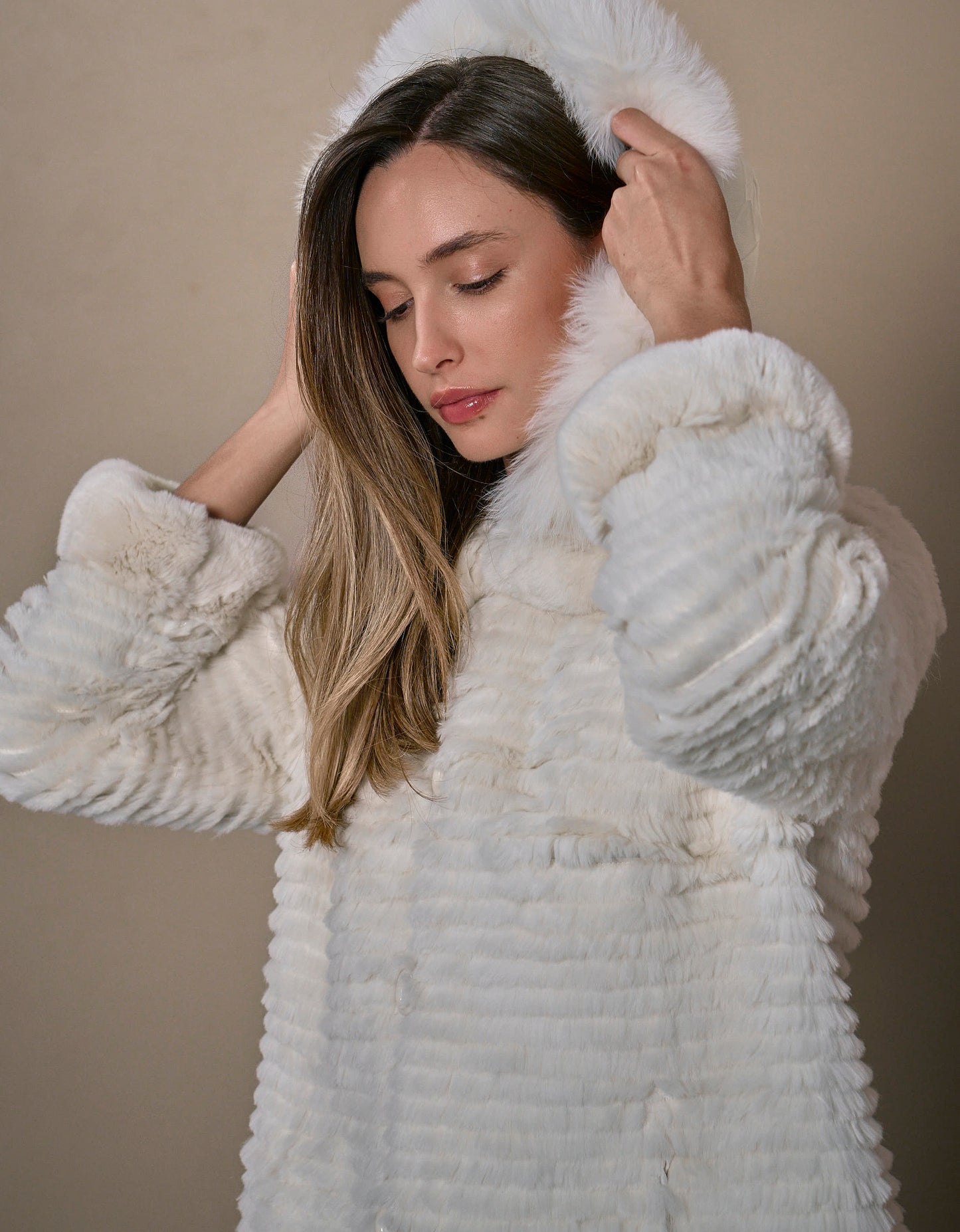 CASACO MARGO REVERSÍVEL MADRE REINA PELE OFF WHITE