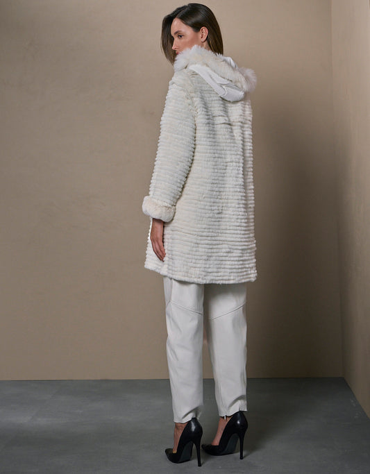 CASACO MARGO REVERSÍVEL MADRE REINA PELE OFF WHITE