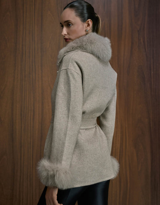 CASACO MEGAN MADRE REINA LÃ COM PELE FENDI