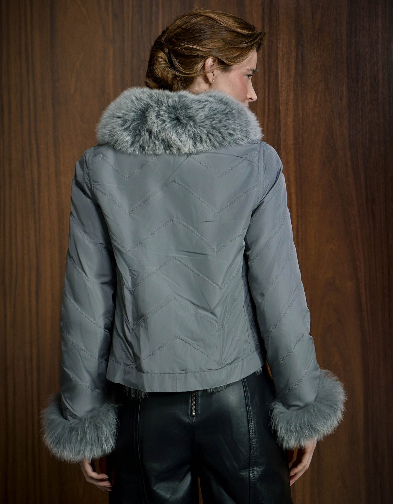 CASACO SILK BOTÕES REVERSÍVEL MADRE REINA PELE CINZA ESTANHO