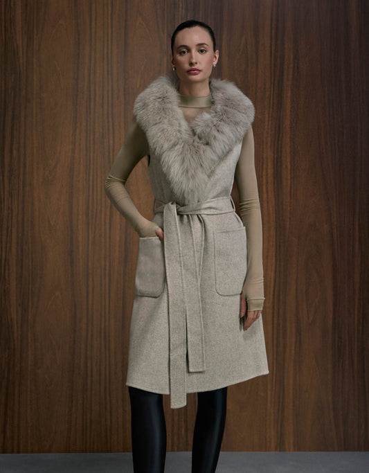 COLETE GOLA MADRE REINA LÃ COM PELE FENDI