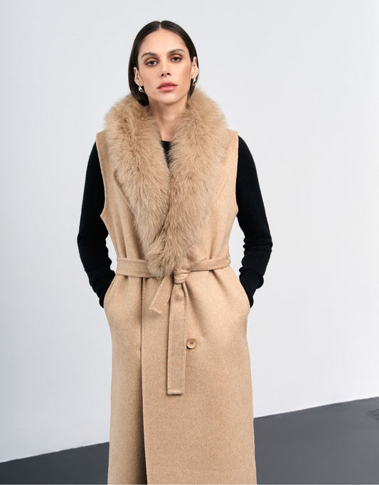 COLETE LONGO MEGAN MADRE REINA LÃ DESERT