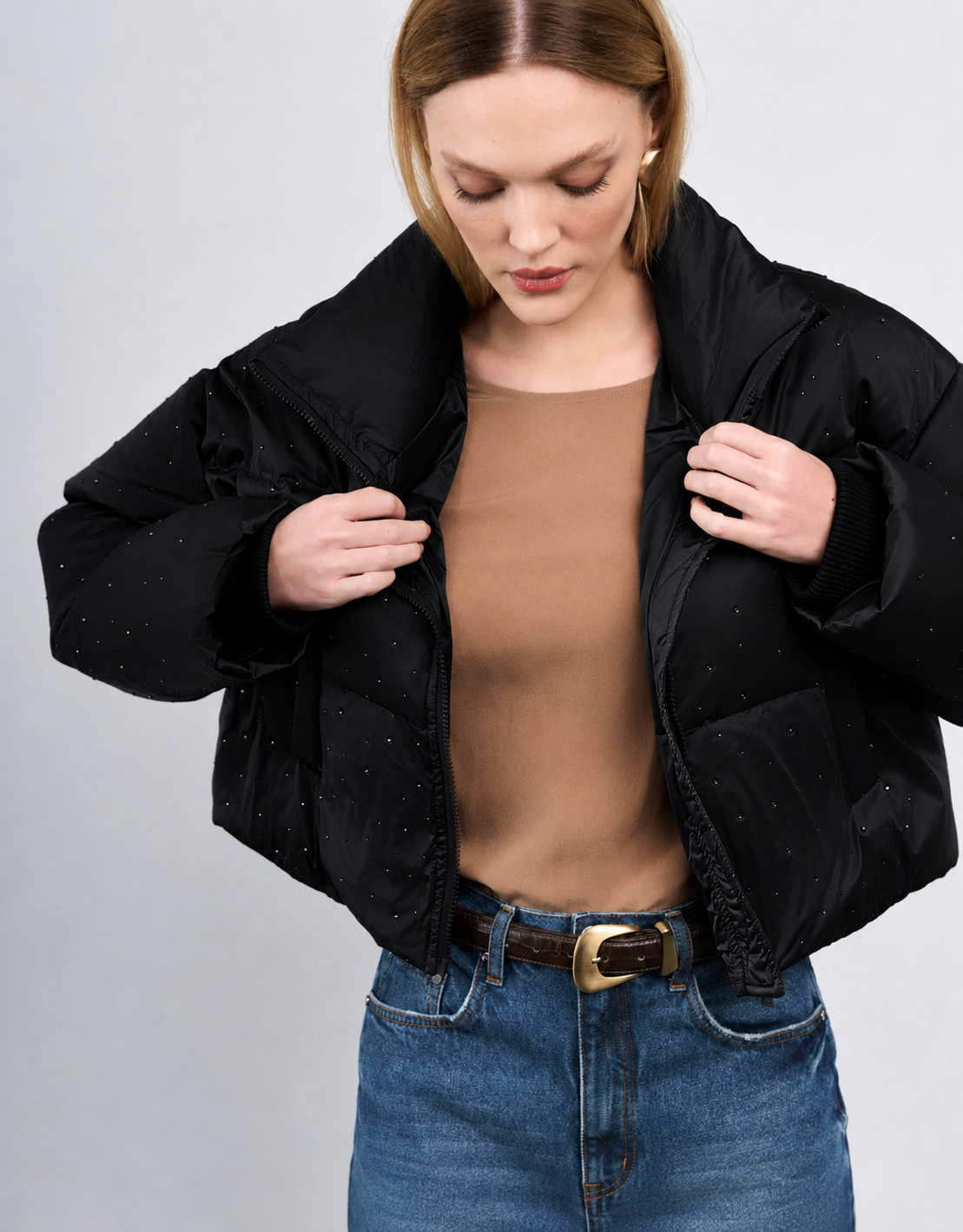 JAQUETA AGATHA MADRE REINA NYLON PRETO
