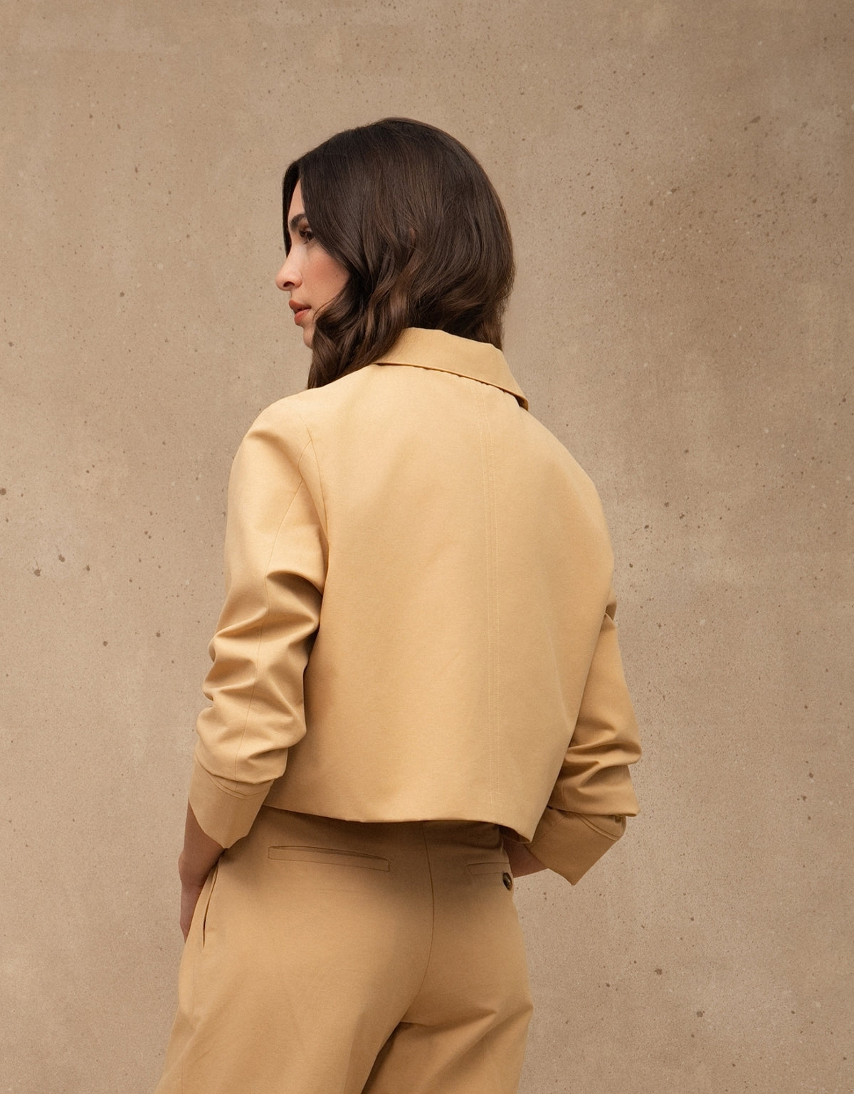 JAQUETA CLÉO MADRE REINA ALFAIATARIA AREIA