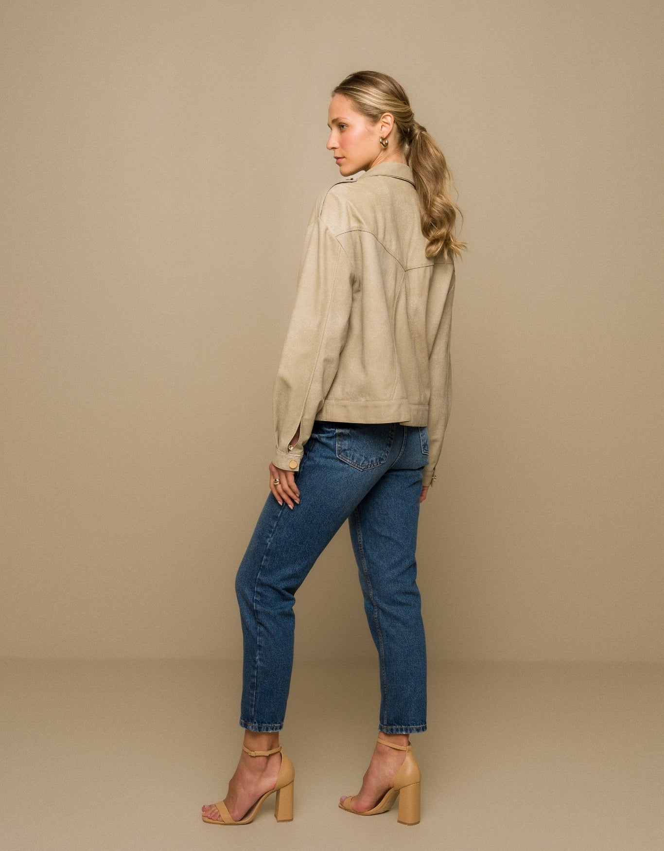 JAQUETA GIULIA MADRE REINA COURO NOZES DENIM