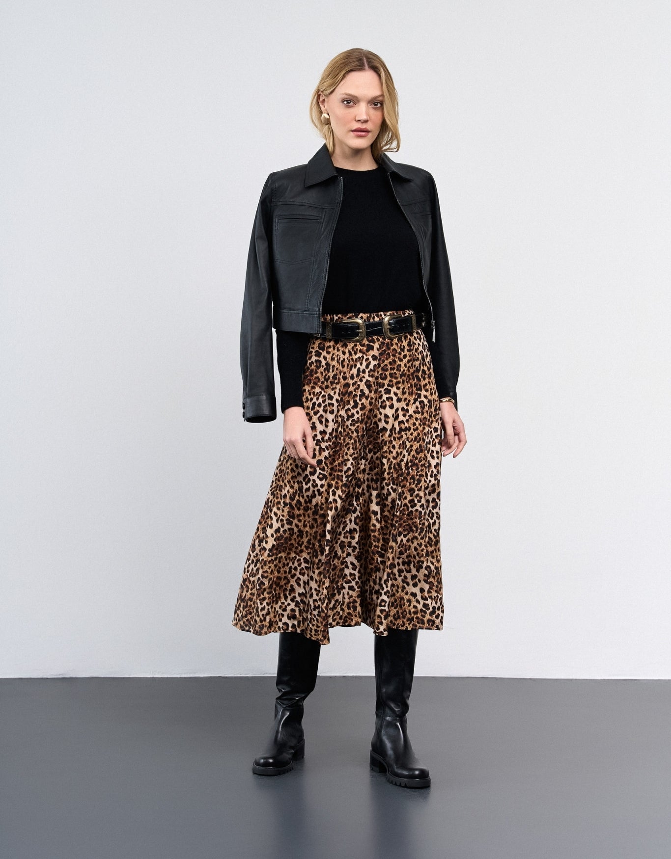 JAQUETA MEL MADRE REINA COURO PRETO