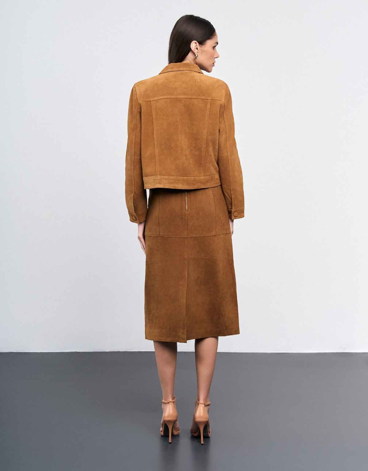 JAQUETA VALEN MADRE REINA COURO CAMEL