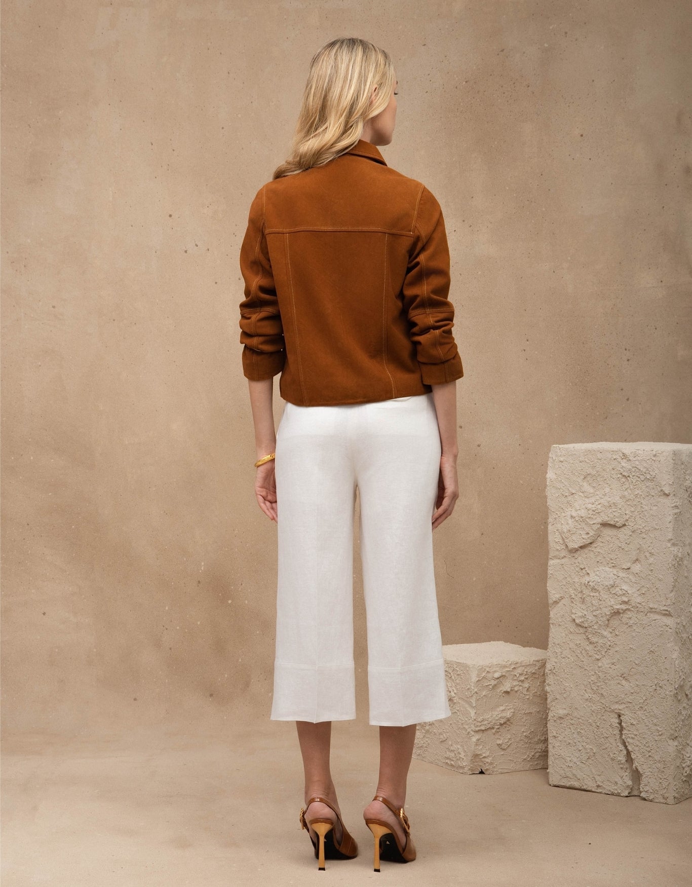 JAQUETA VITÓRIA MADRE REINA CHAMOIS CARAMELO