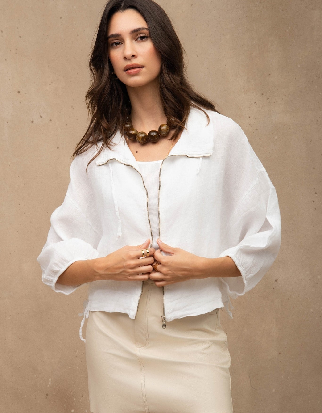 JAQUETA ZÍPER MADRE REINA LINHO BRANCO