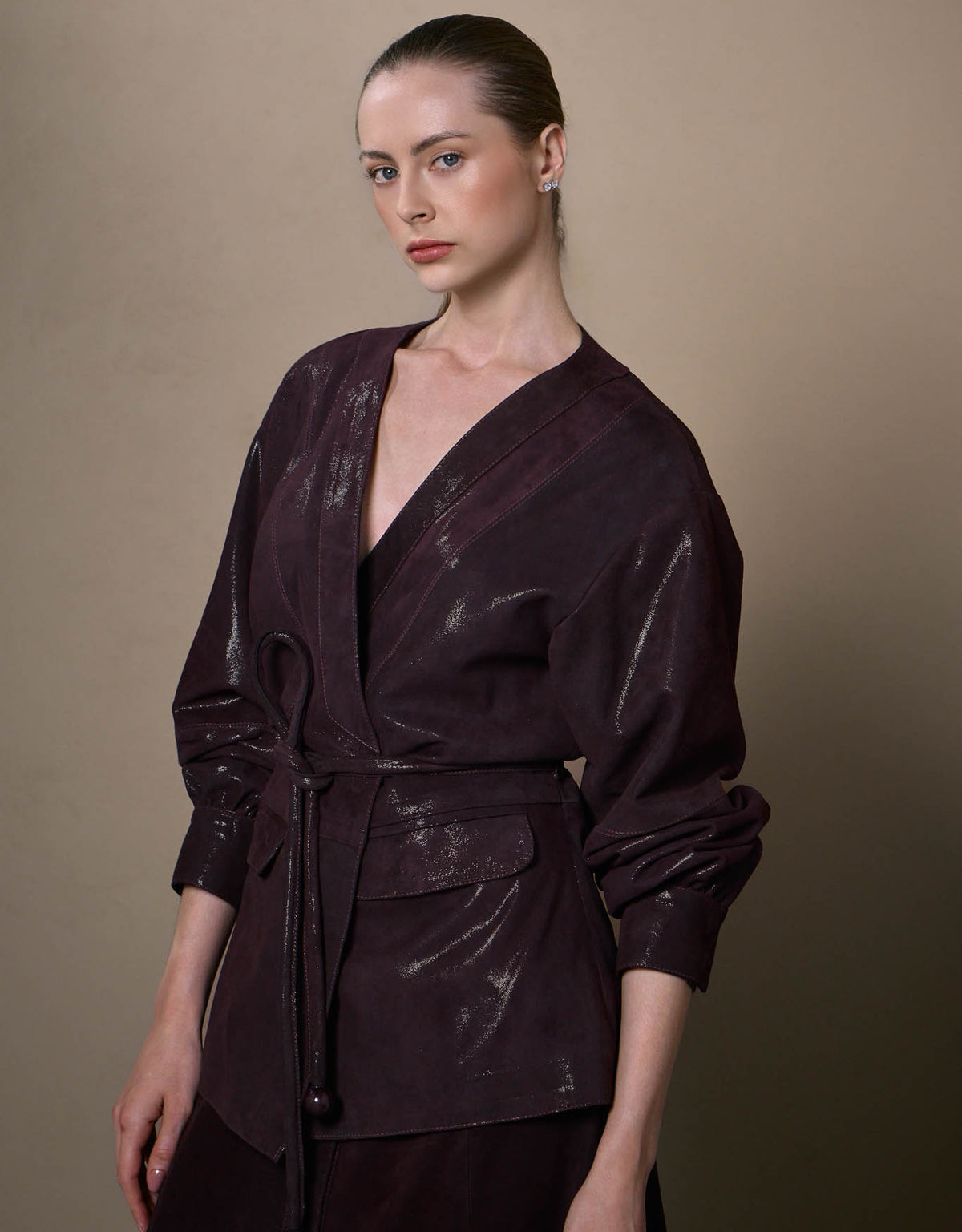 KIMONO MALU MADRE REINA COURO CHAMOIS BERINGELA