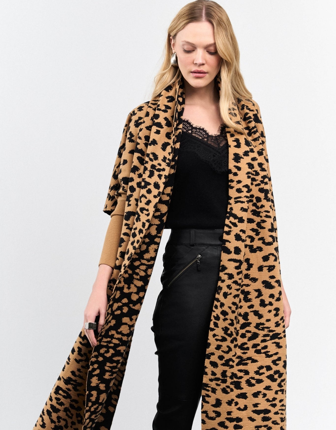 MANTELA MADRE REINA TRICOT ANIMAL PRINT