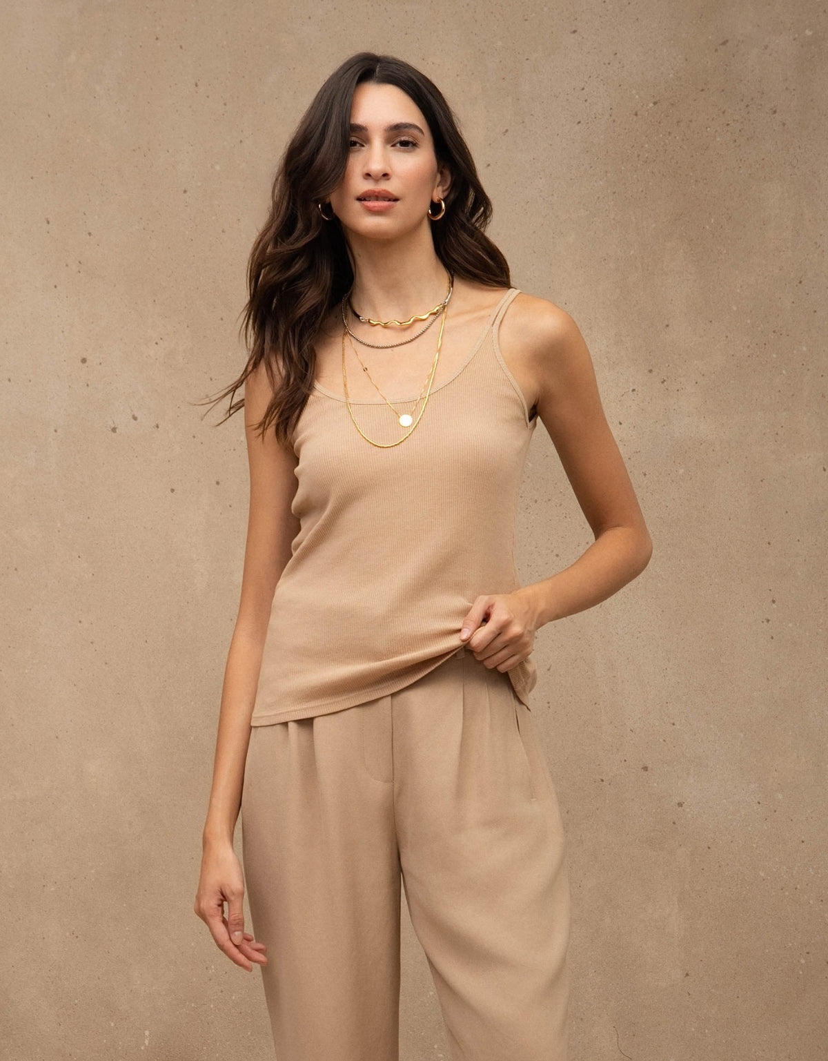 REGATA ALÇA DUPLA MADRE REINA CAQUI