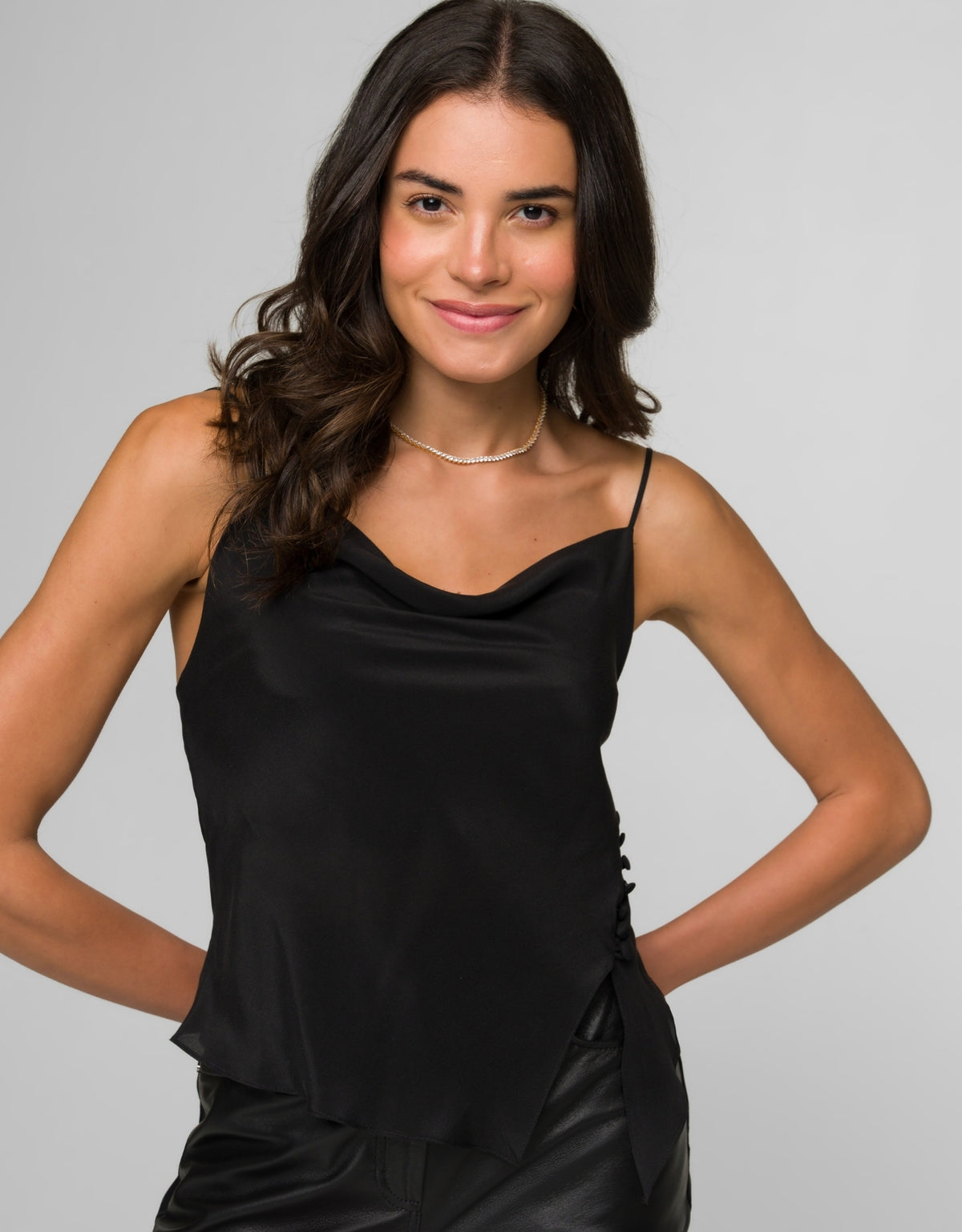 REGATA MEGAN MADRE REINA SEDA PRETA