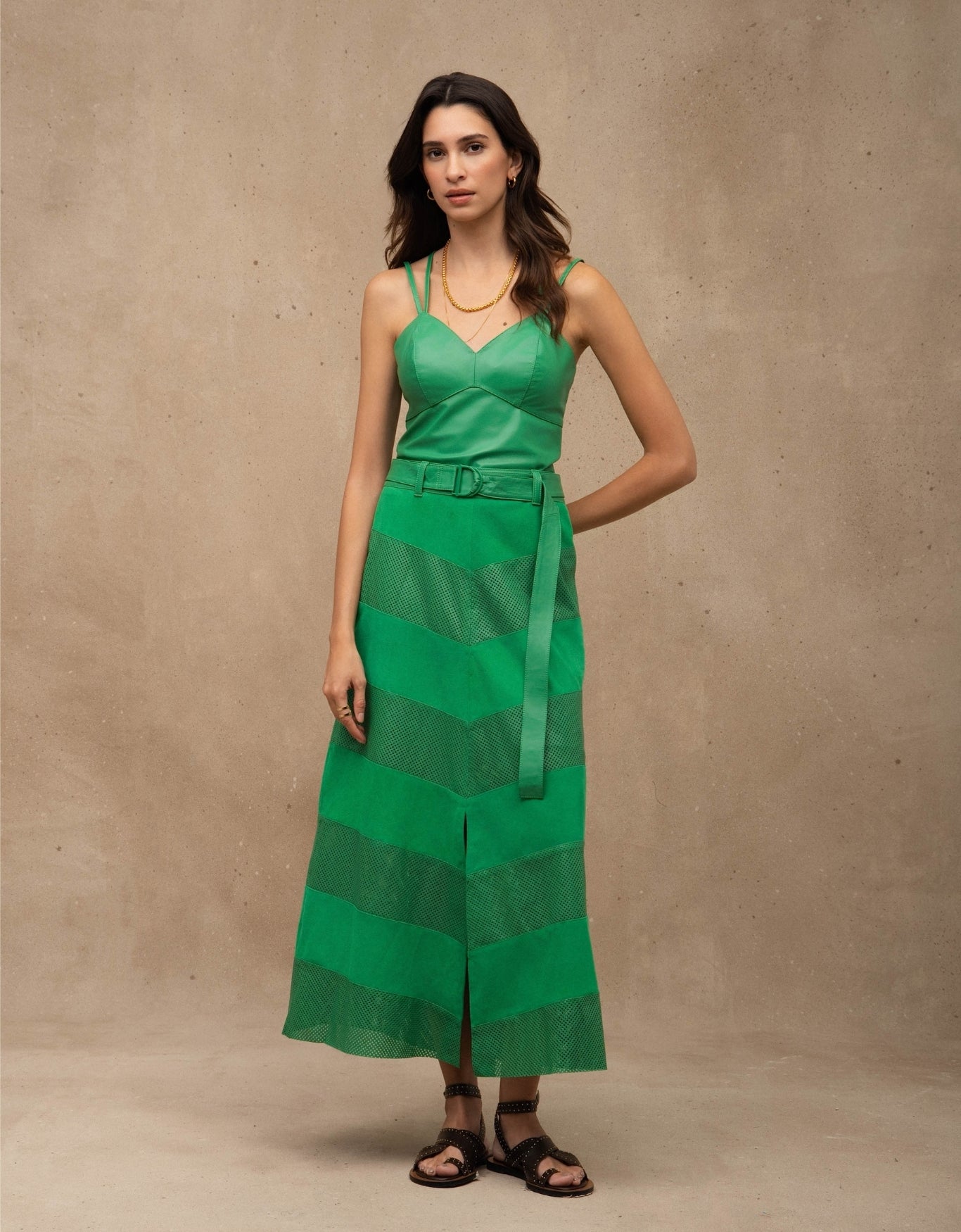 SAIA BRUNA MADRE REINA COURO VERDE ESMERALDA