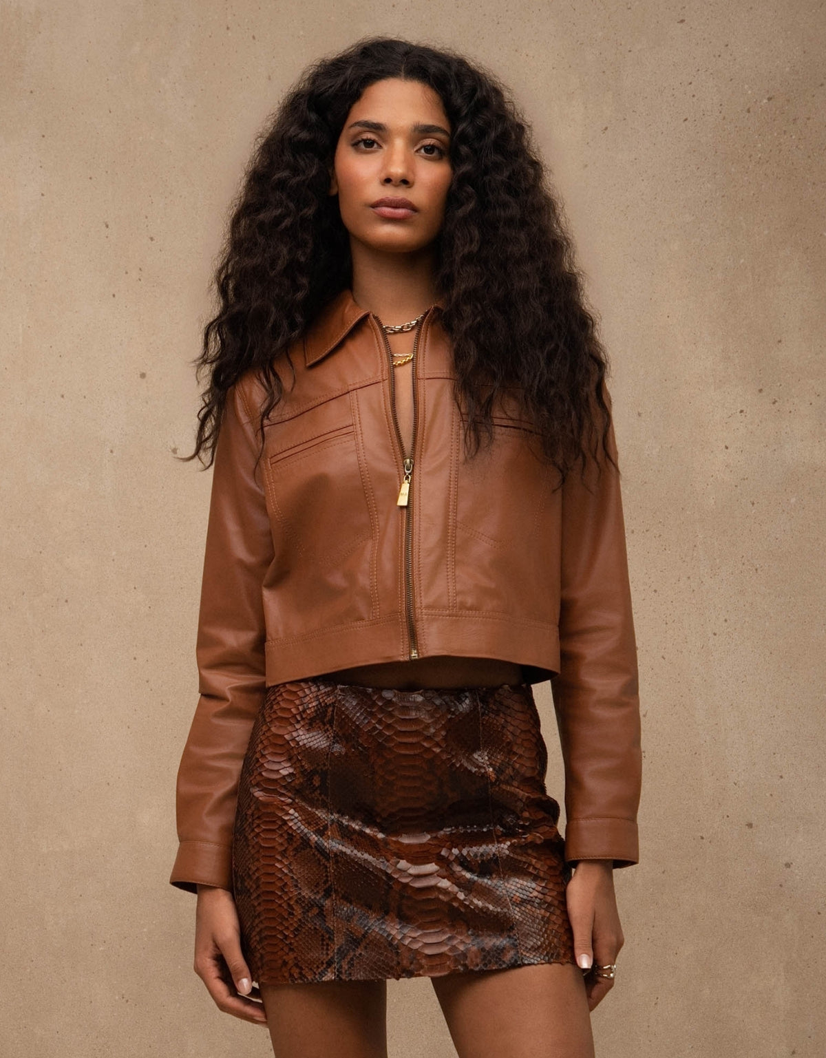 SAIA CURTA MADRE REINA PYTHON CARAMELO