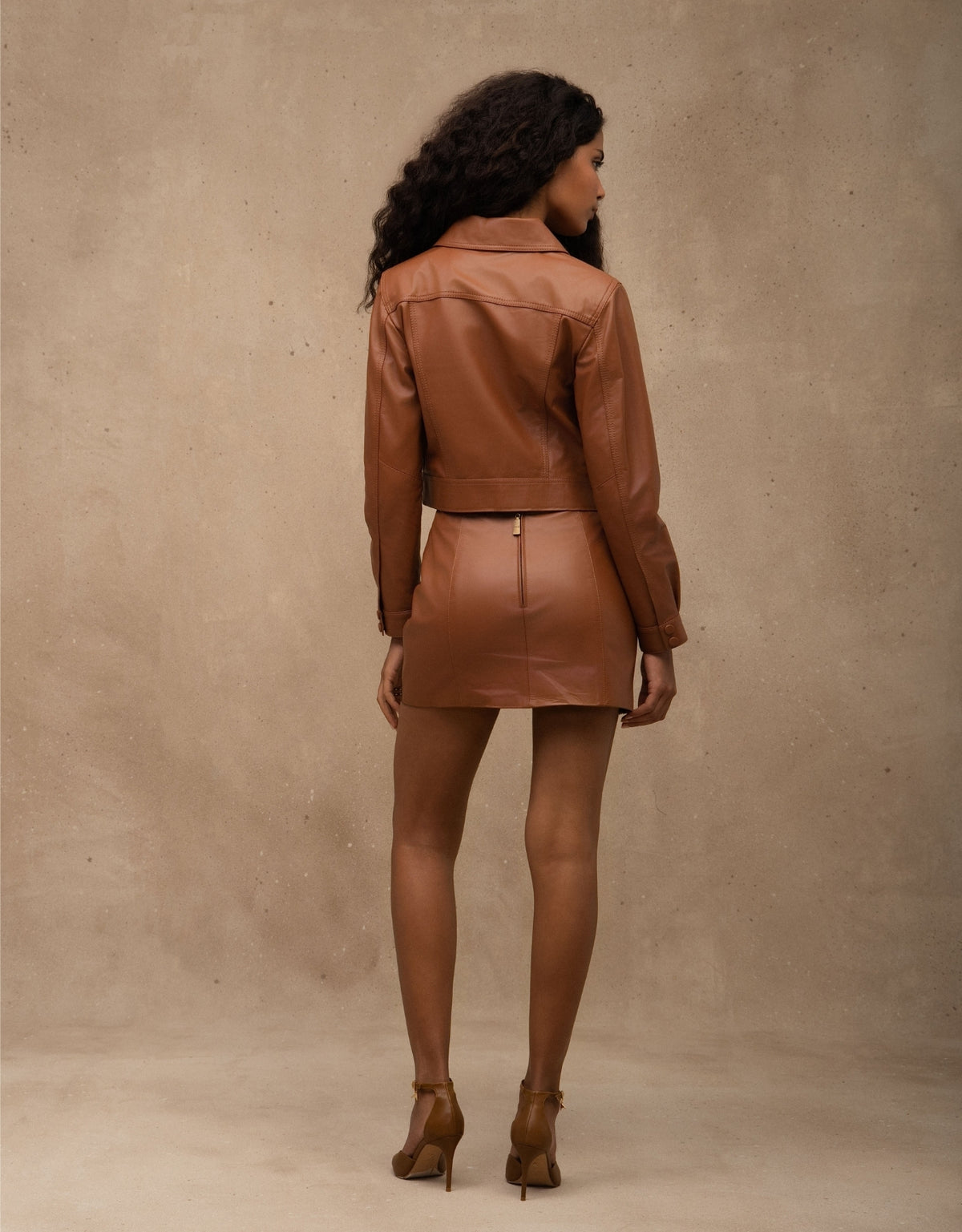 SAIA CURTA MADRE REINA PYTHON CARAMELO