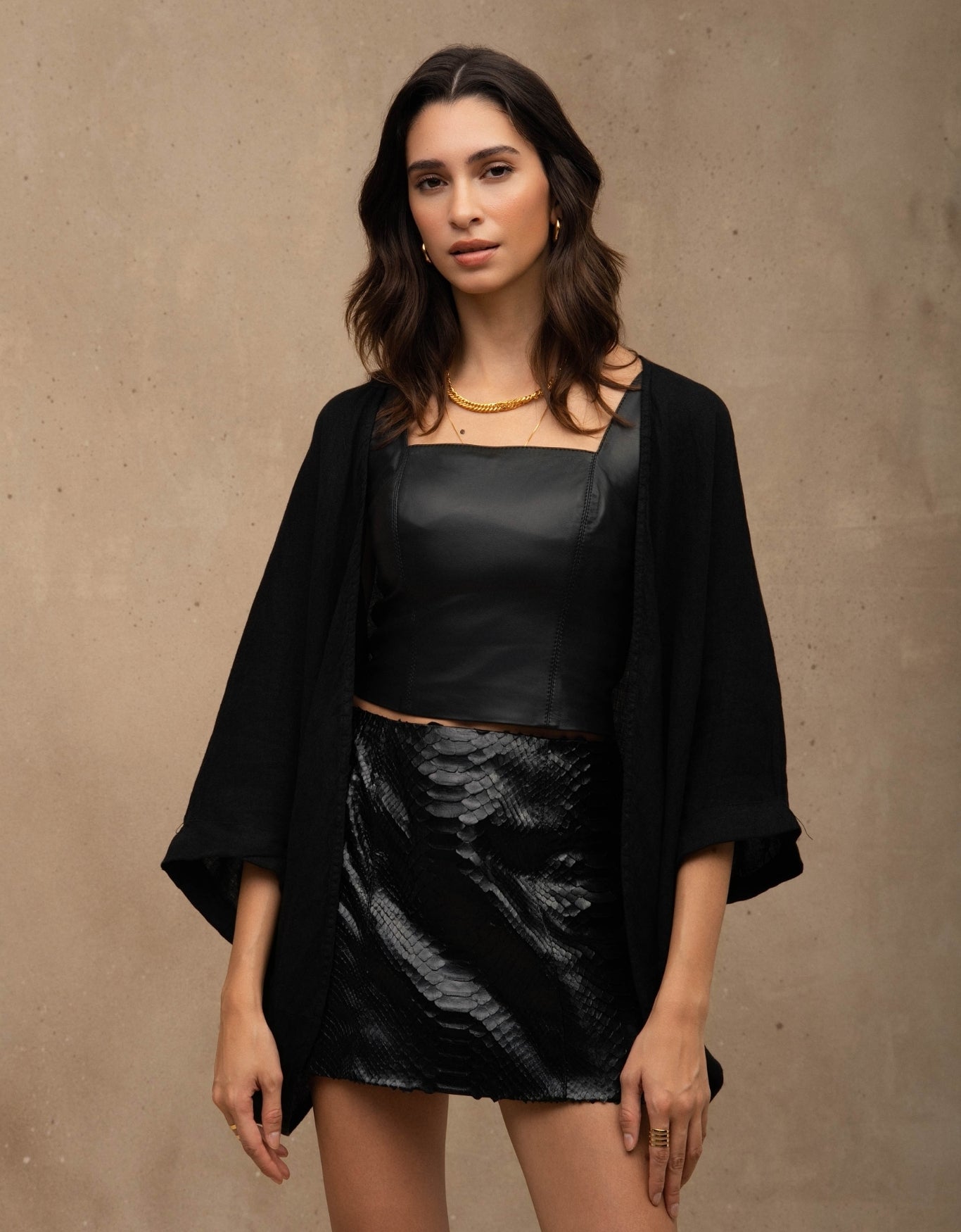 SAIA CURTA MADRE REINA PYTHON PRETO