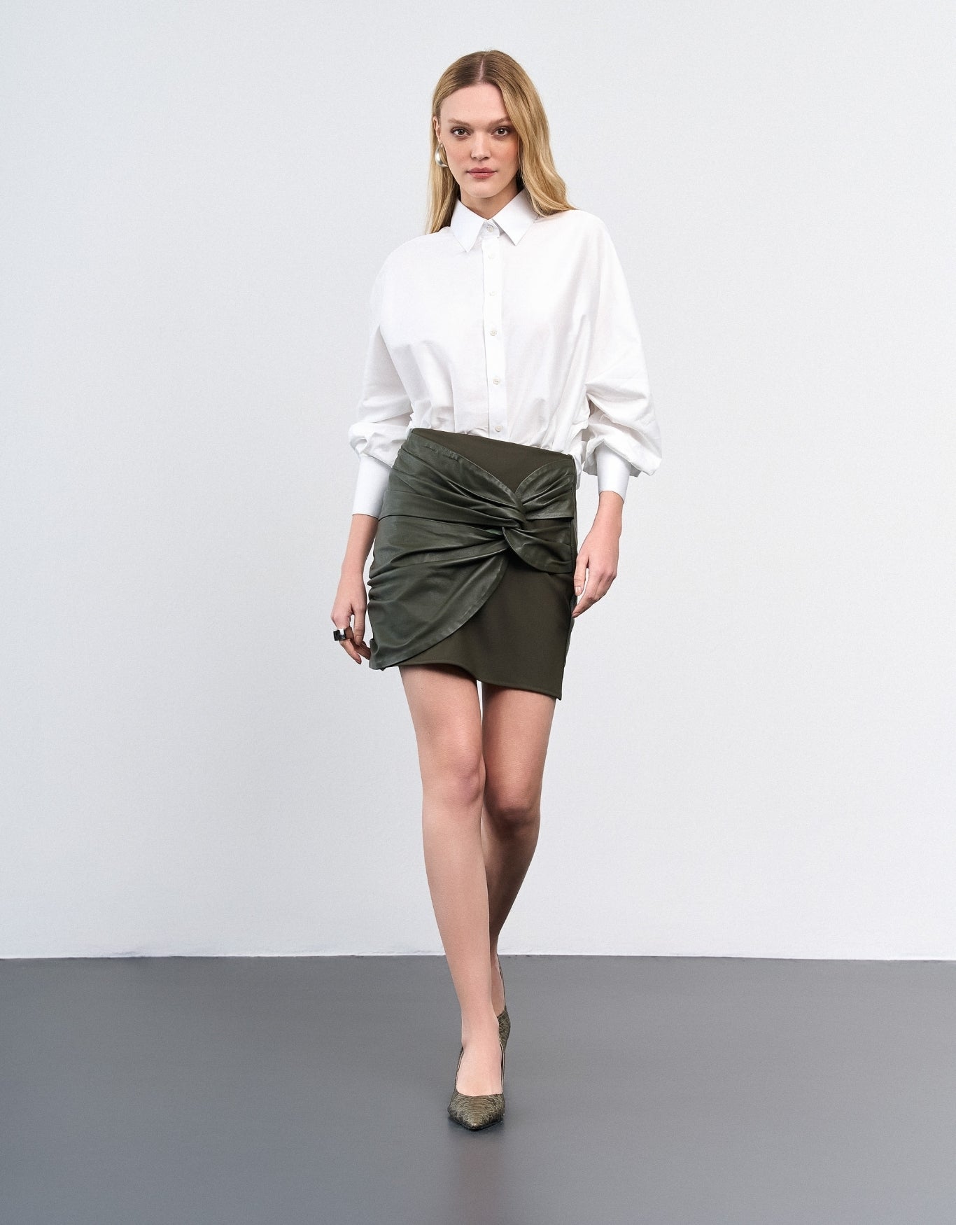 SAIA HELENA MADRE REINA COURO COM MALHA DARK MOSS