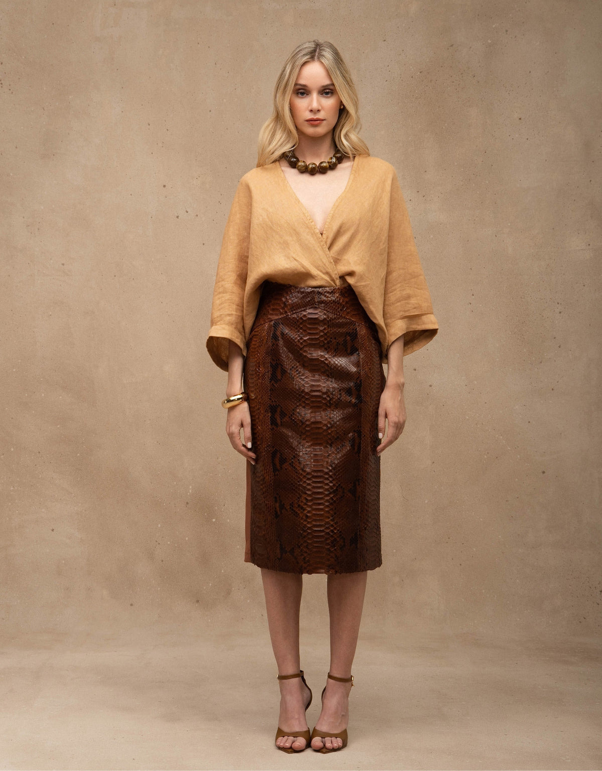 SAIA MADRE REINA PYTHON COM MALHA CARAMELO