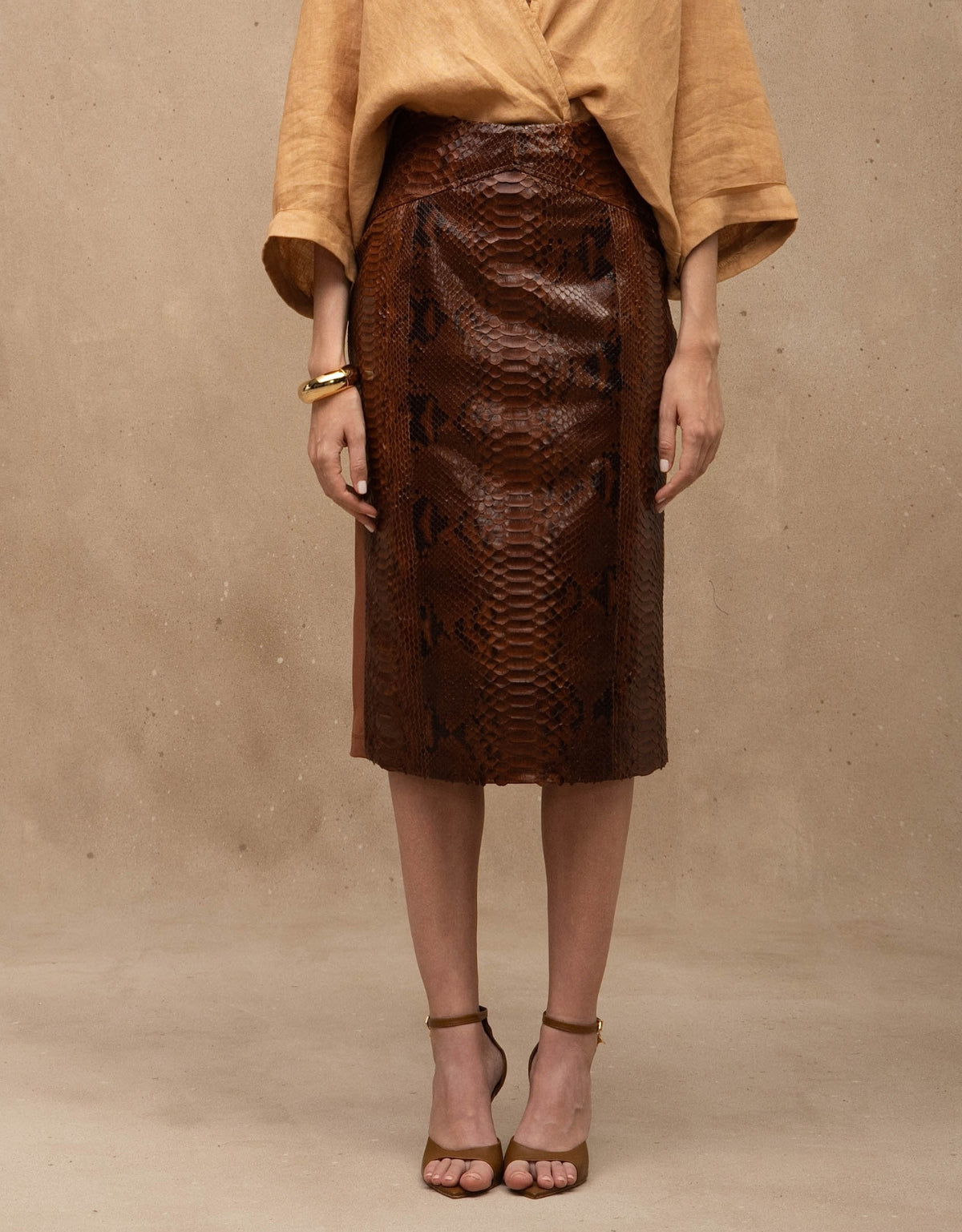 SAIA MADRE REINA PYTHON COM MALHA CARAMELO