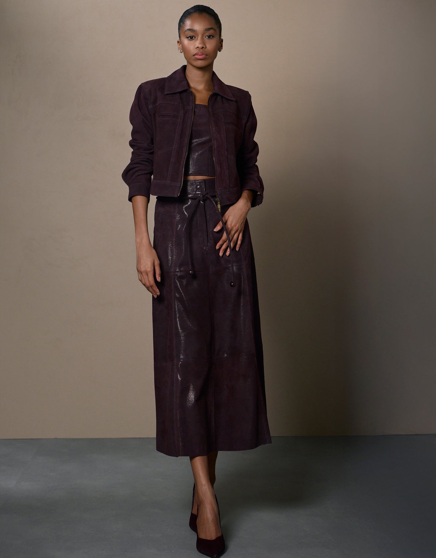 SAIA MALU MADRE REINA COURO CHAMOIS BERINGELA