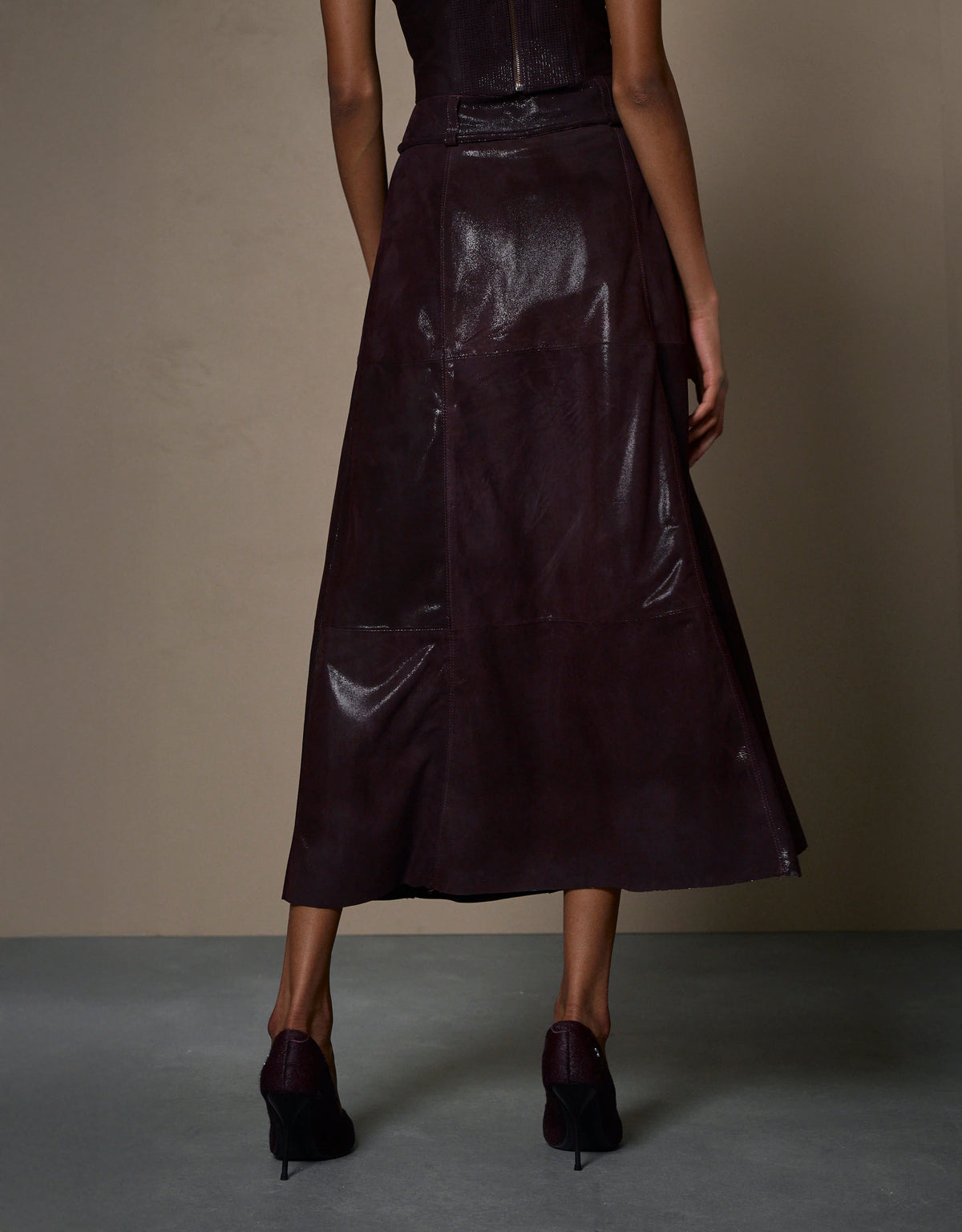 SAIA MALU MADRE REINA COURO CHAMOIS BERINGELA