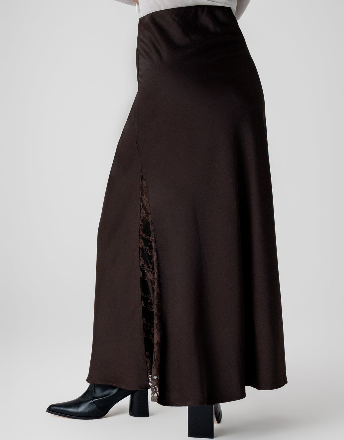 SAIA MARIA MADRE REINA CHOCOLATE