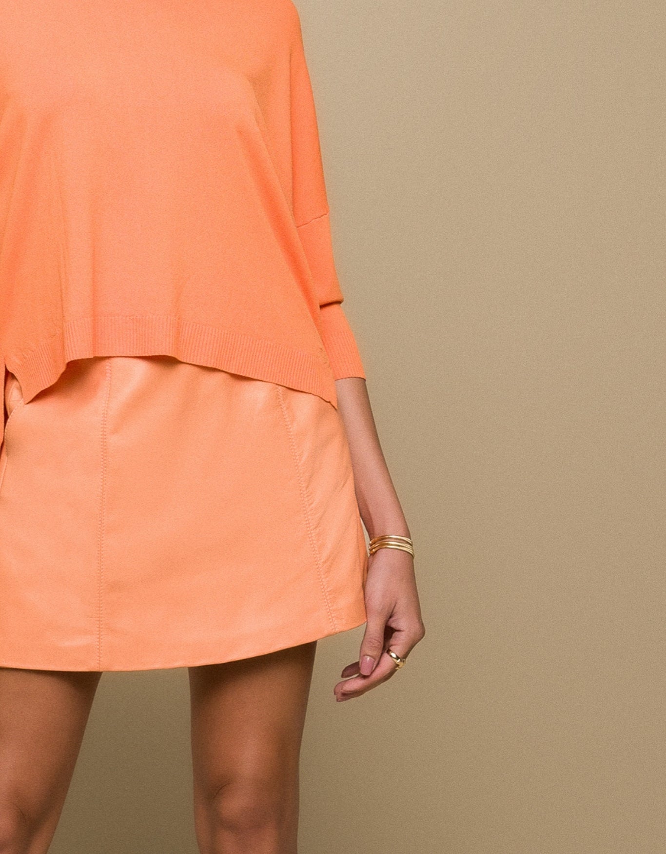 SHORT SAIA JULIA MADRE REINA COURO LARANJA PAPAYA