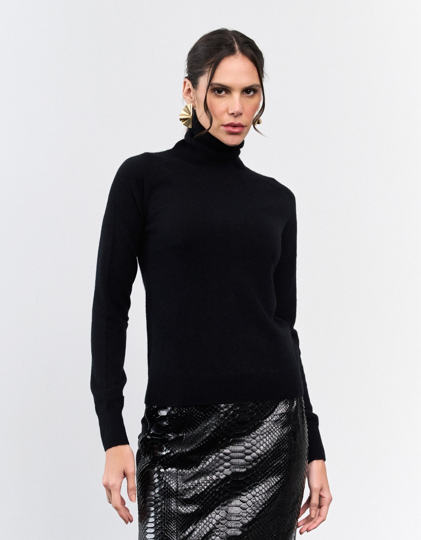 SWEATER GOLA ALTA MADRE REINA CASHMERE PRETO