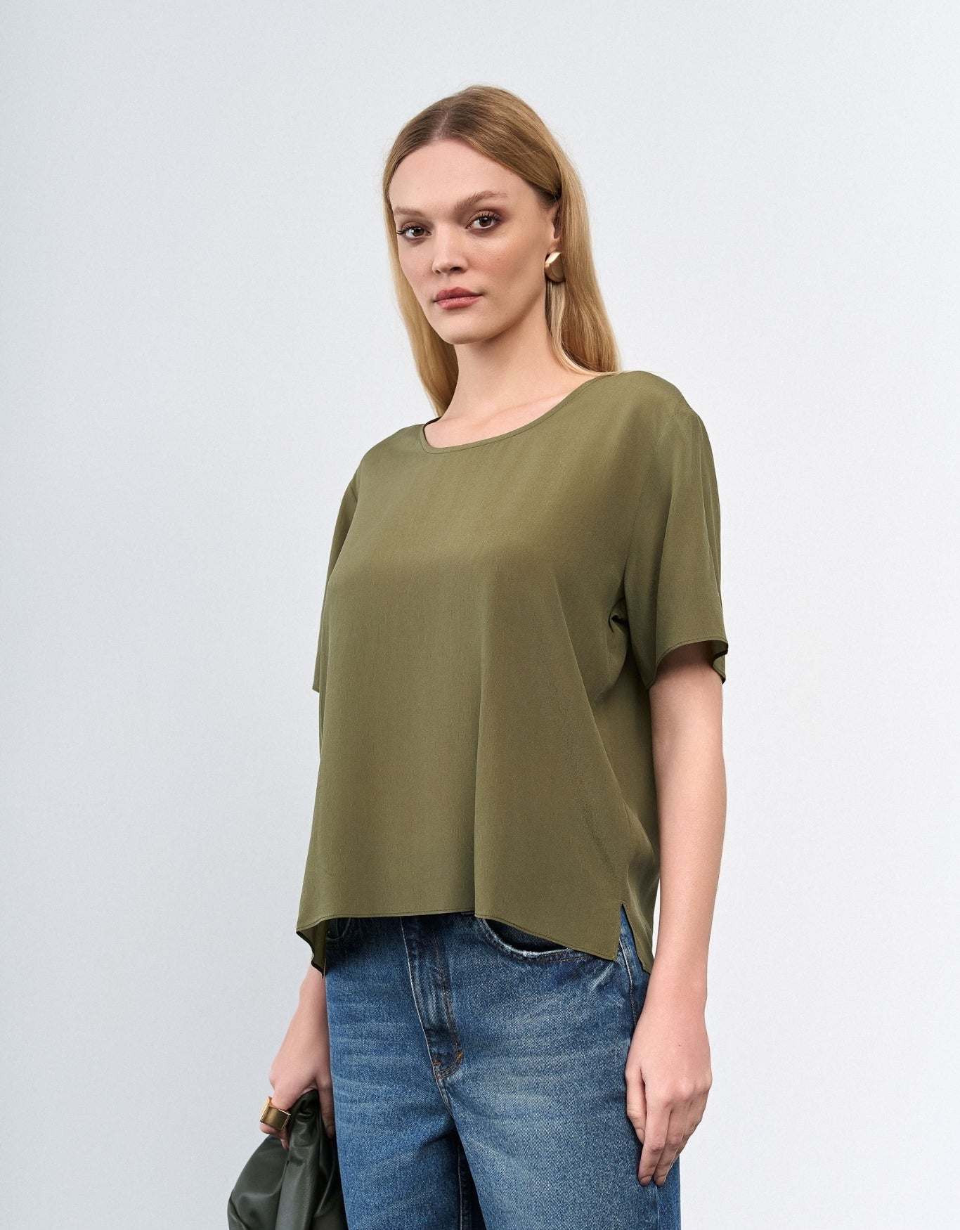 T-SHIRT CLASSIC MADRE REINA SEDA GREIGE