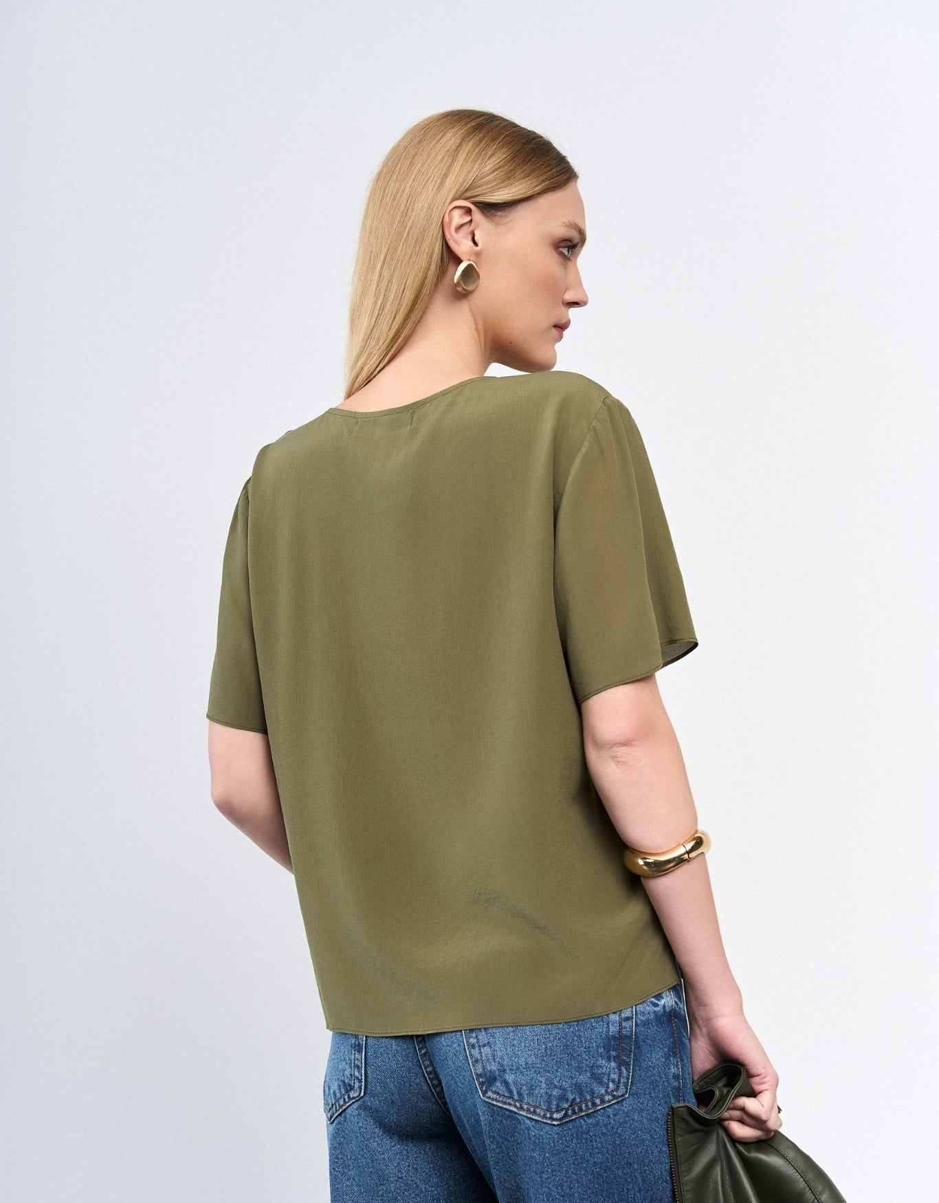 T-SHIRT CLASSIC MADRE REINA SEDA GREIGE