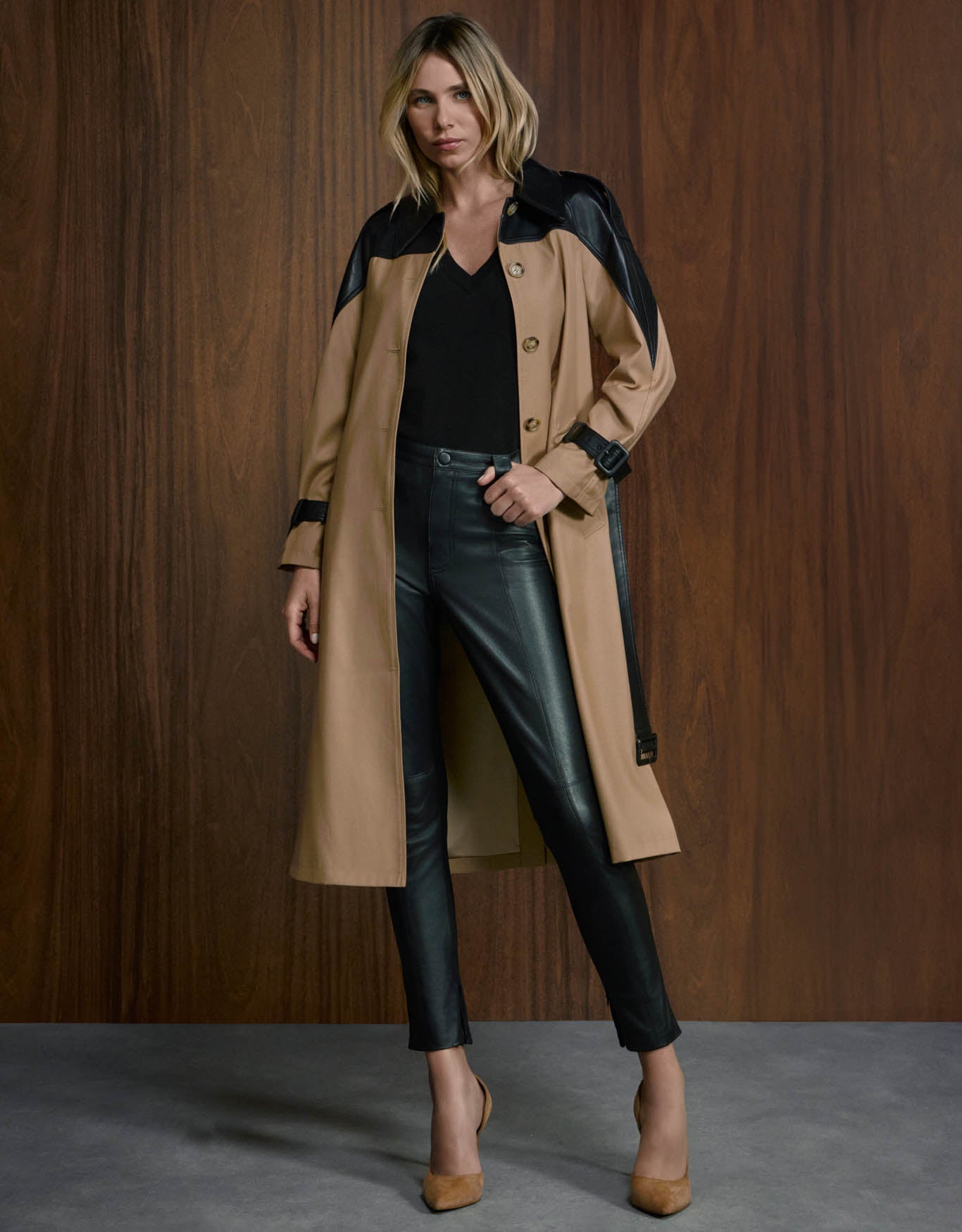 TRENCH COAT UTILITAIRE MADRE REINA COM COURO ARGILA