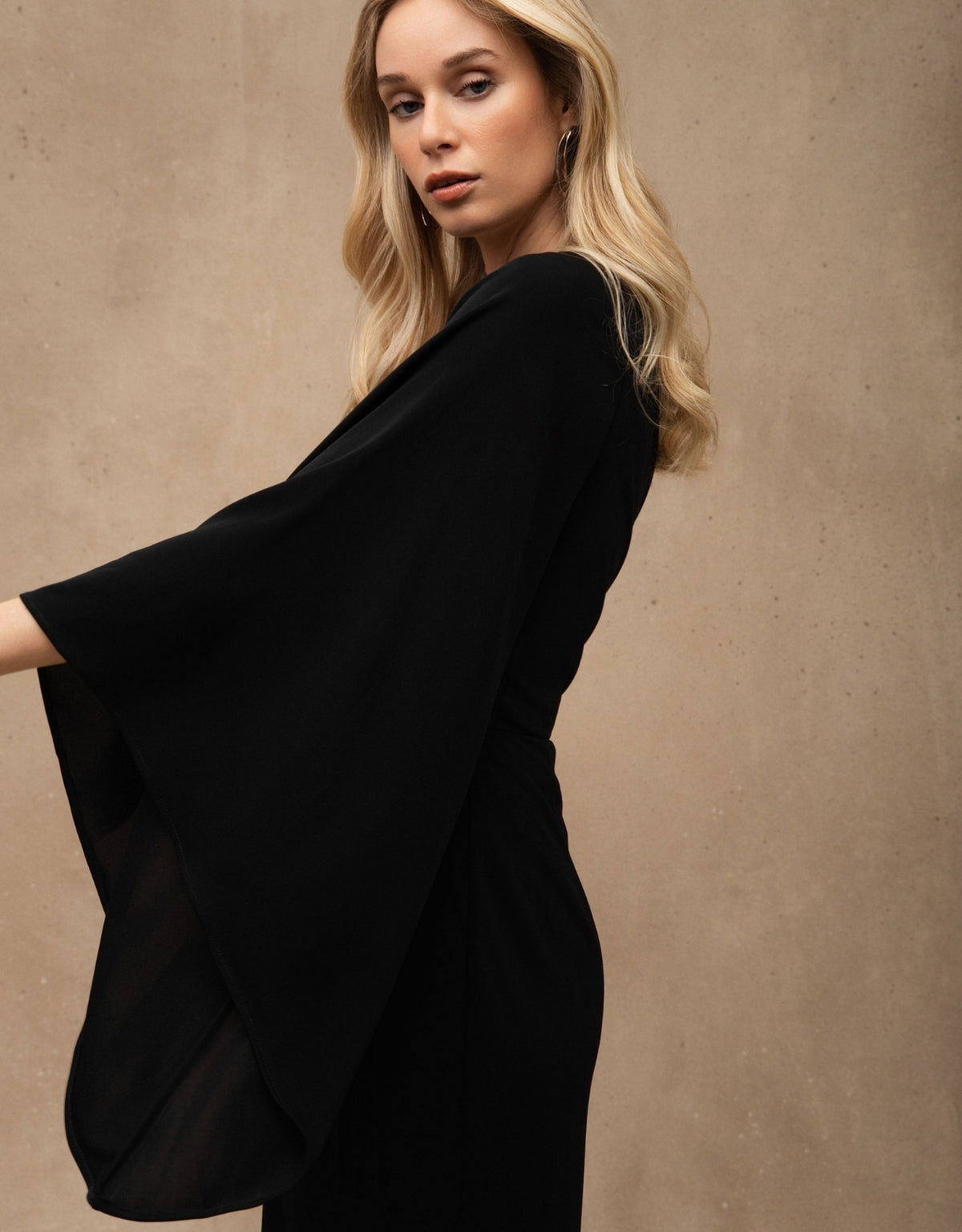 VESTIDO ANTÔNIA MADRE REINA JERSEY PRETO