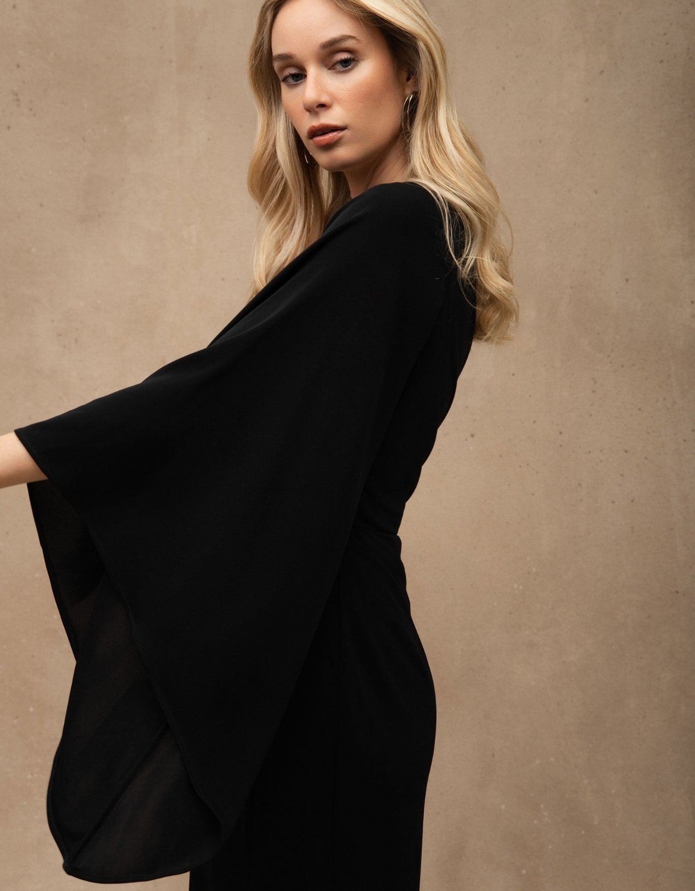 VESTIDO ANTÔNIA MADRE REINA JERSEY PRETO