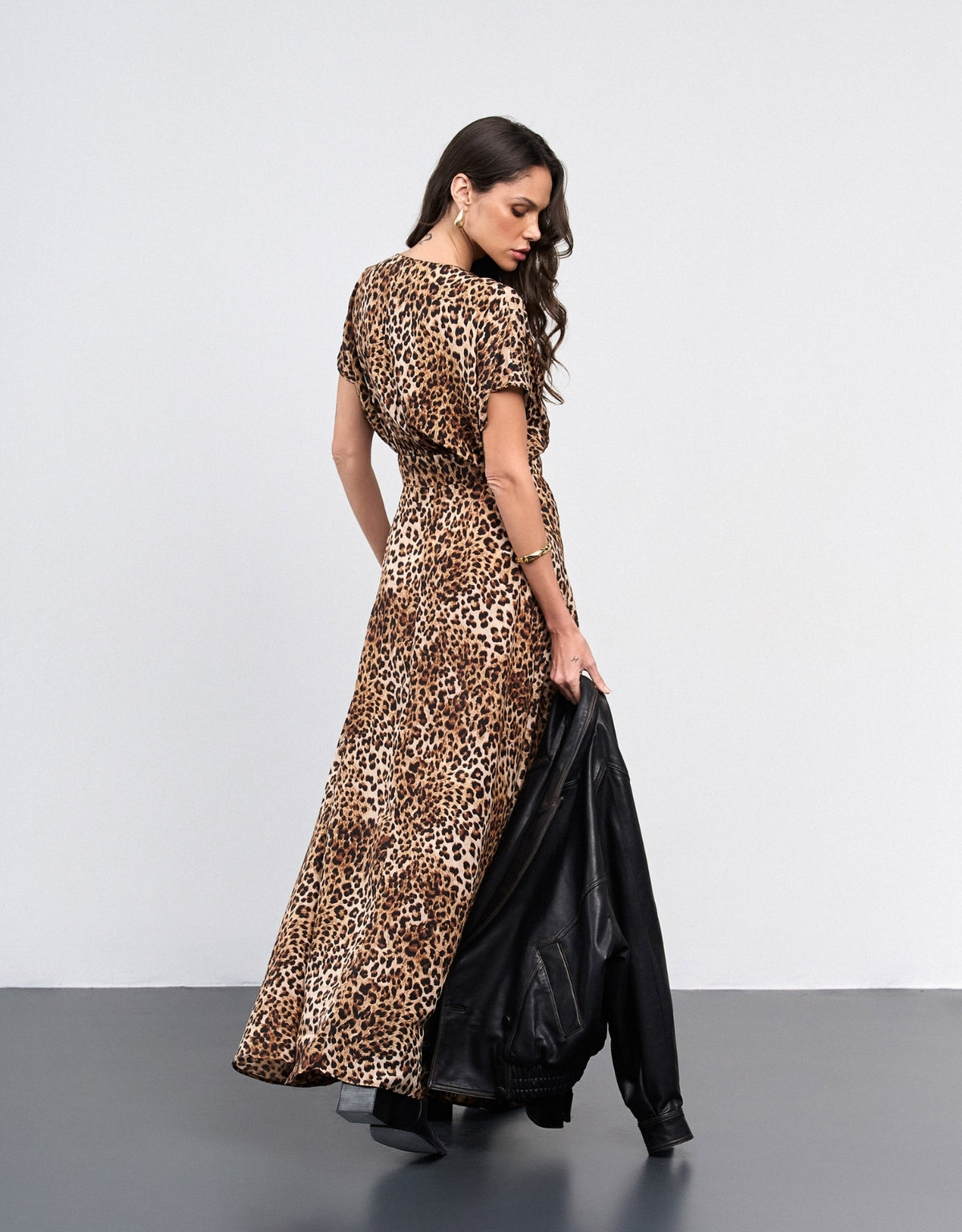 VESTIDO MADRE REINA SEDA ANIMAL PRINT