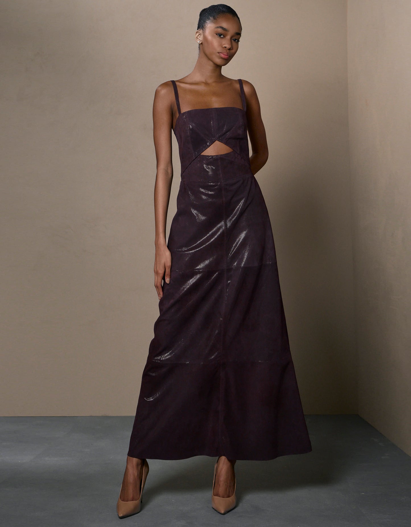 VESTIDO MALU MADRE REINA COURO CHAMOIS BERINGELA