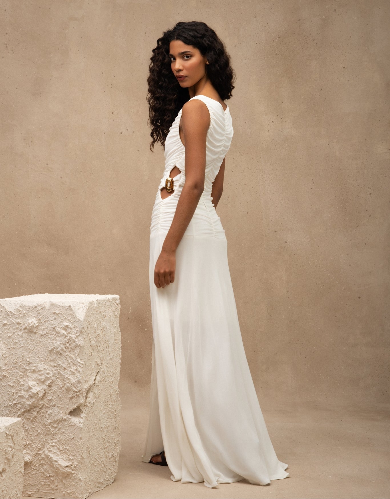 VESTIDO MARIANA MADRE REINA OFF WHITE