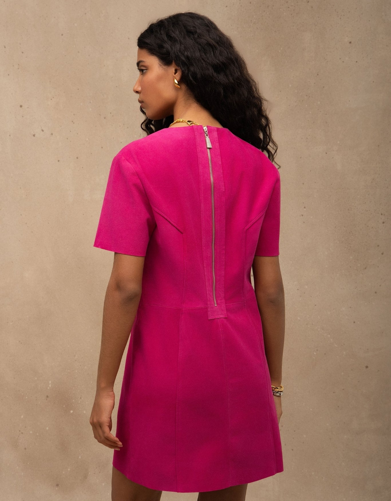VESTIDO MELISSA MADRE REINA COURO ROSA CHAMOIS