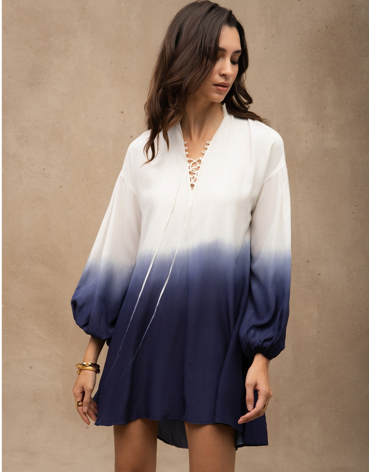 VESTIDO OMBRE MADRE REINA SEDA AZUL MARINE