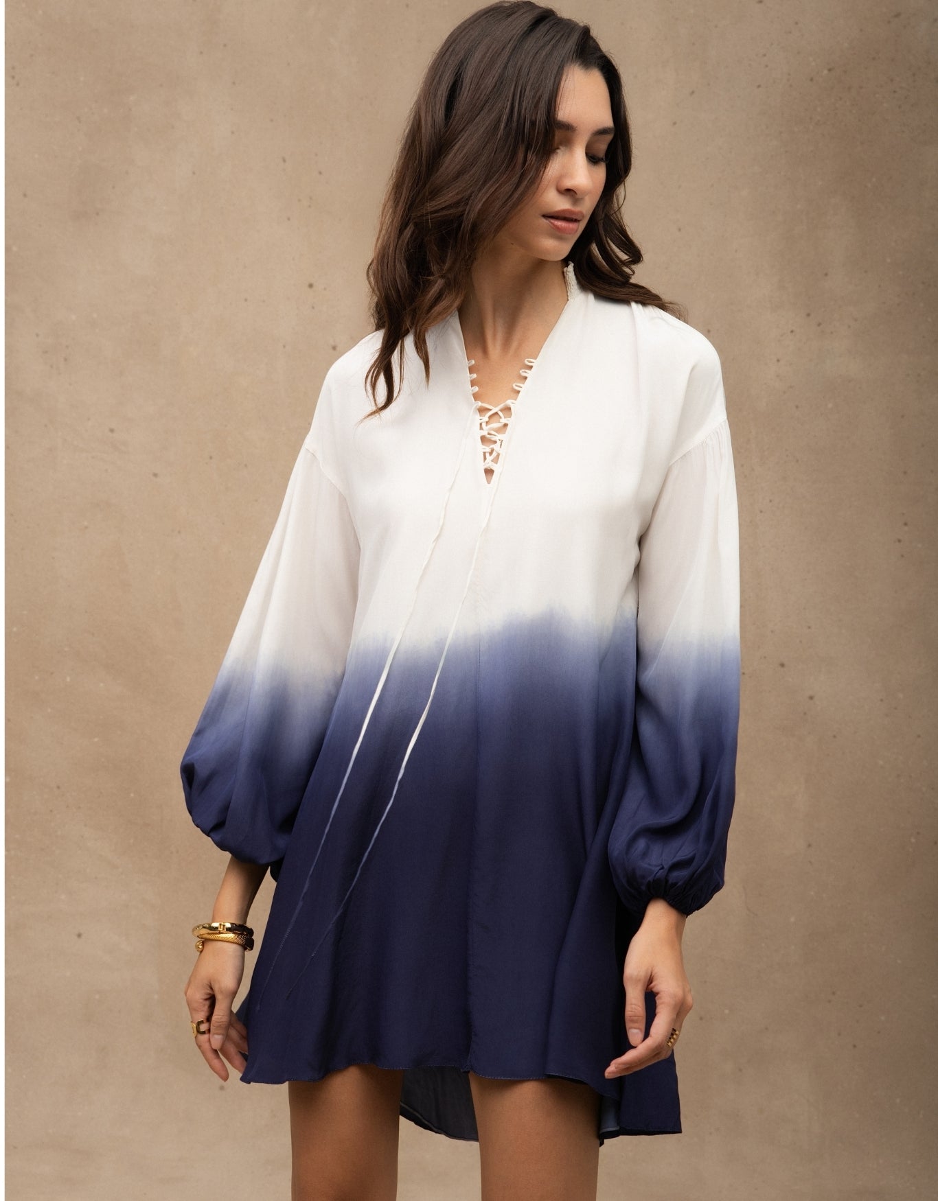 VESTIDO OMBRE MADRE REINA SEDA AZUL MARINE