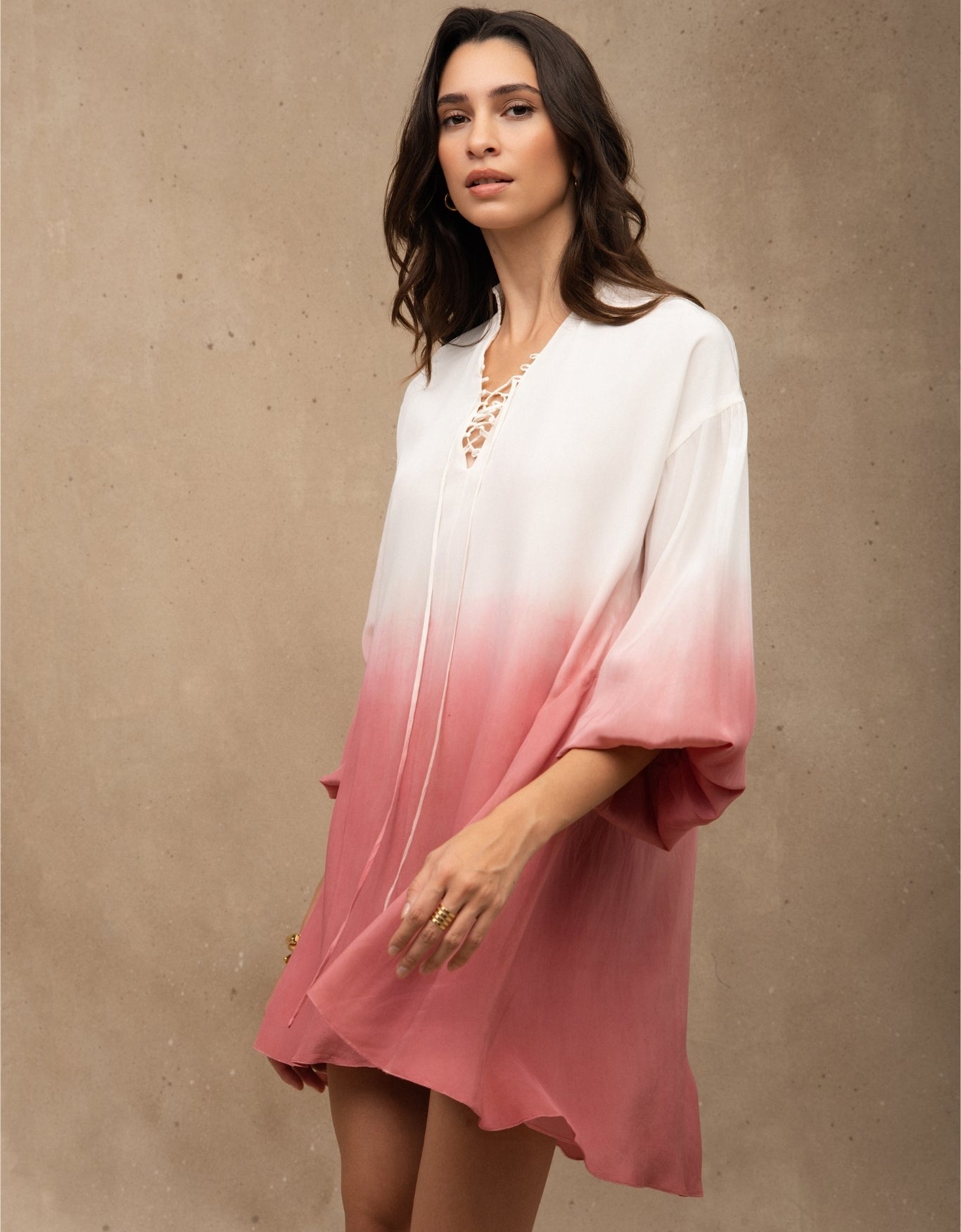 VESTIDO OMBRE MADRE REINA SEDA ROSA ROMÃ