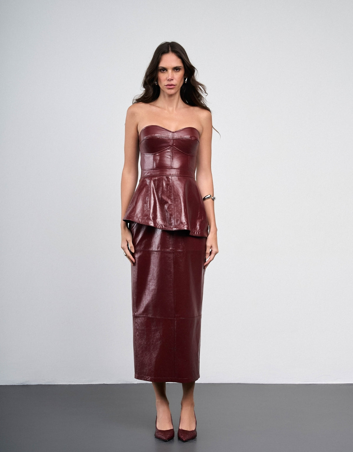 VESTIDO SCARLET MADRE REINA COURO PINOT