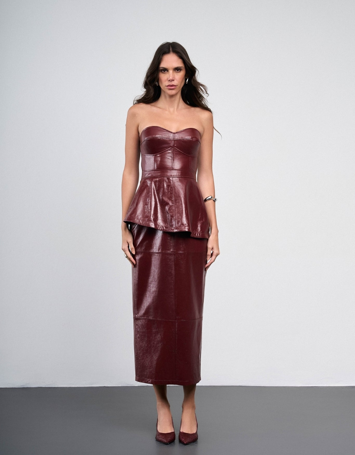 VESTIDO SCARLET MADRE REINA COURO PINOT