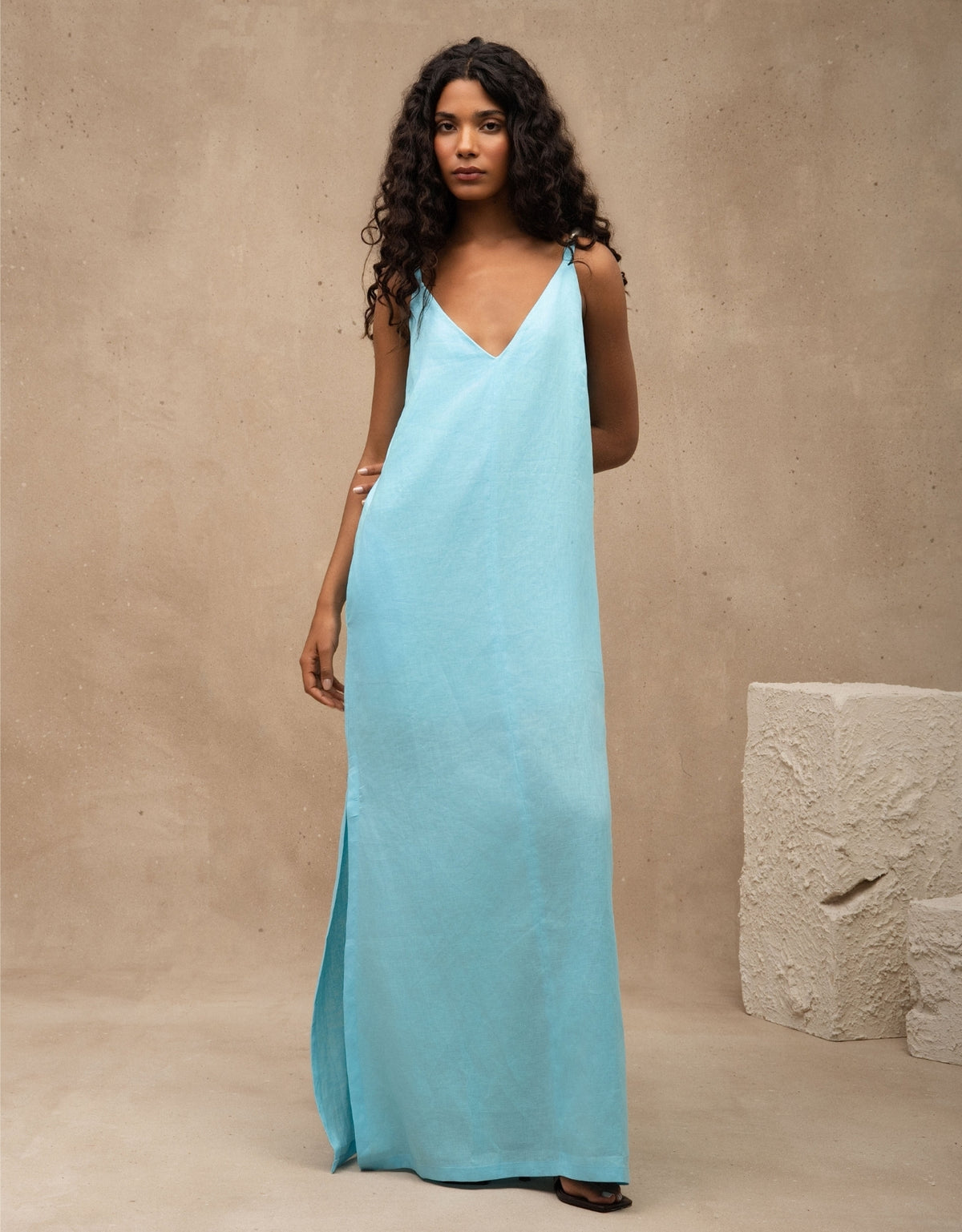 VESTIDO VERÔNICA MADRE REINA LINHO AZUL TURQUESA