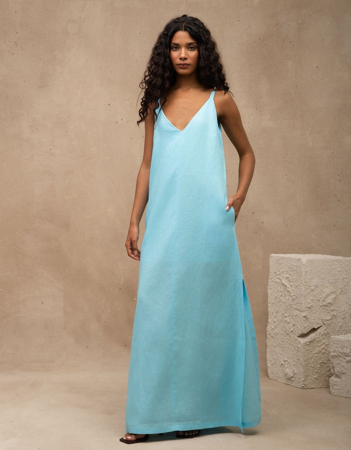 VESTIDO VERÔNICA MADRE REINA LINHO AZUL TURQUESA