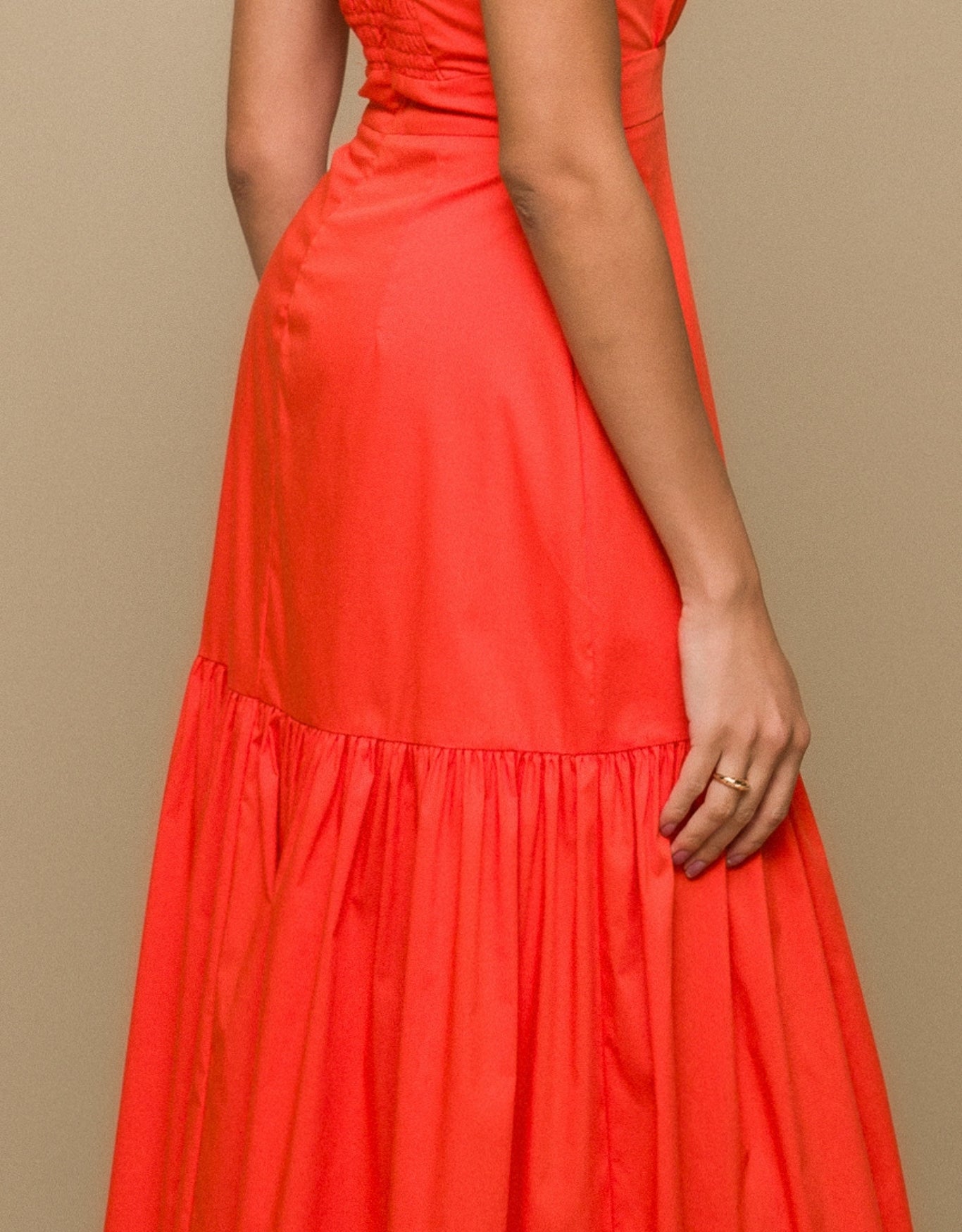 VESTIDO VITÓRIA MADRE REINA LARANJA PITANGA