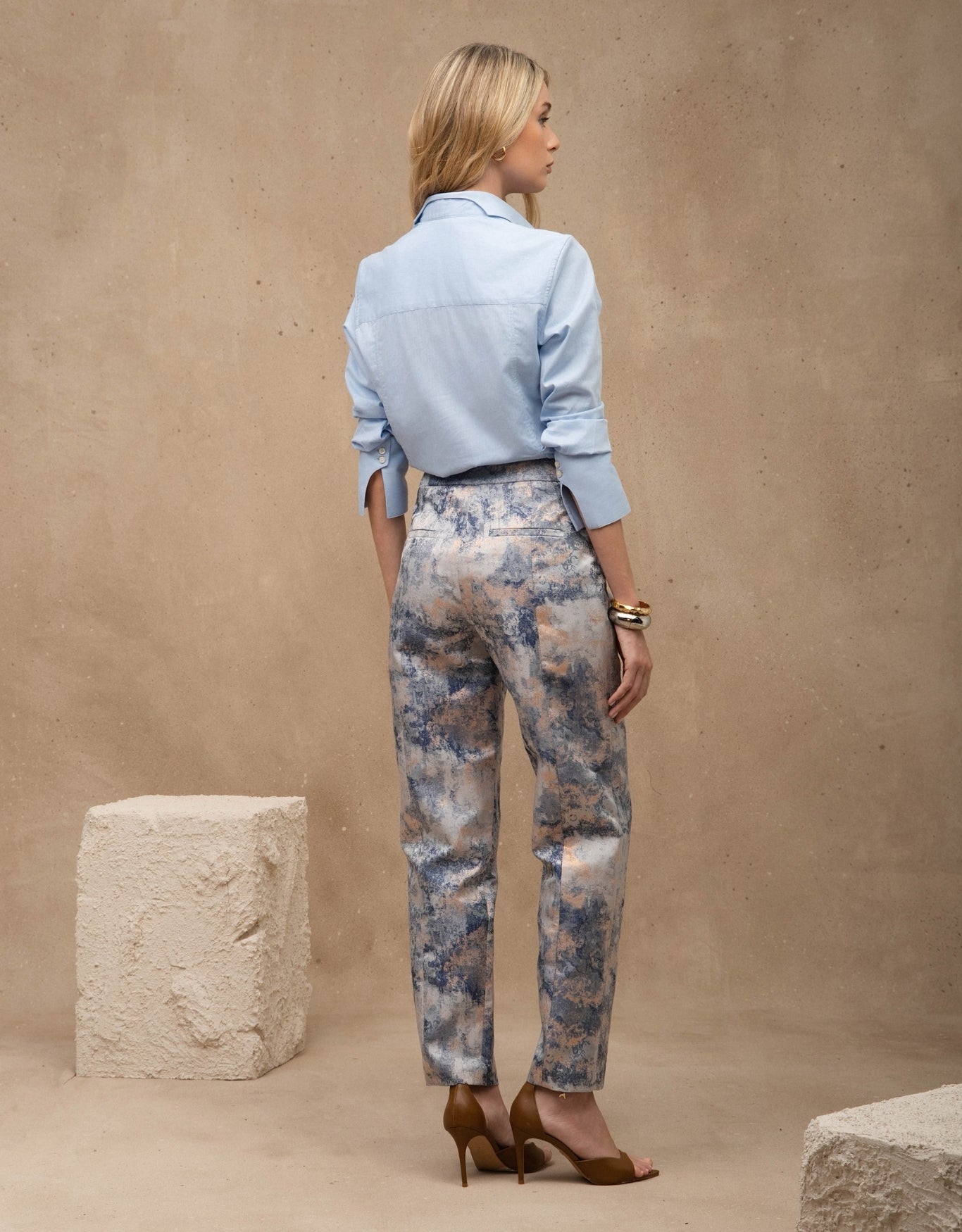 CALÇA BROCADO MADRE REINA ALFAIATARIA AZUL ÁGATA